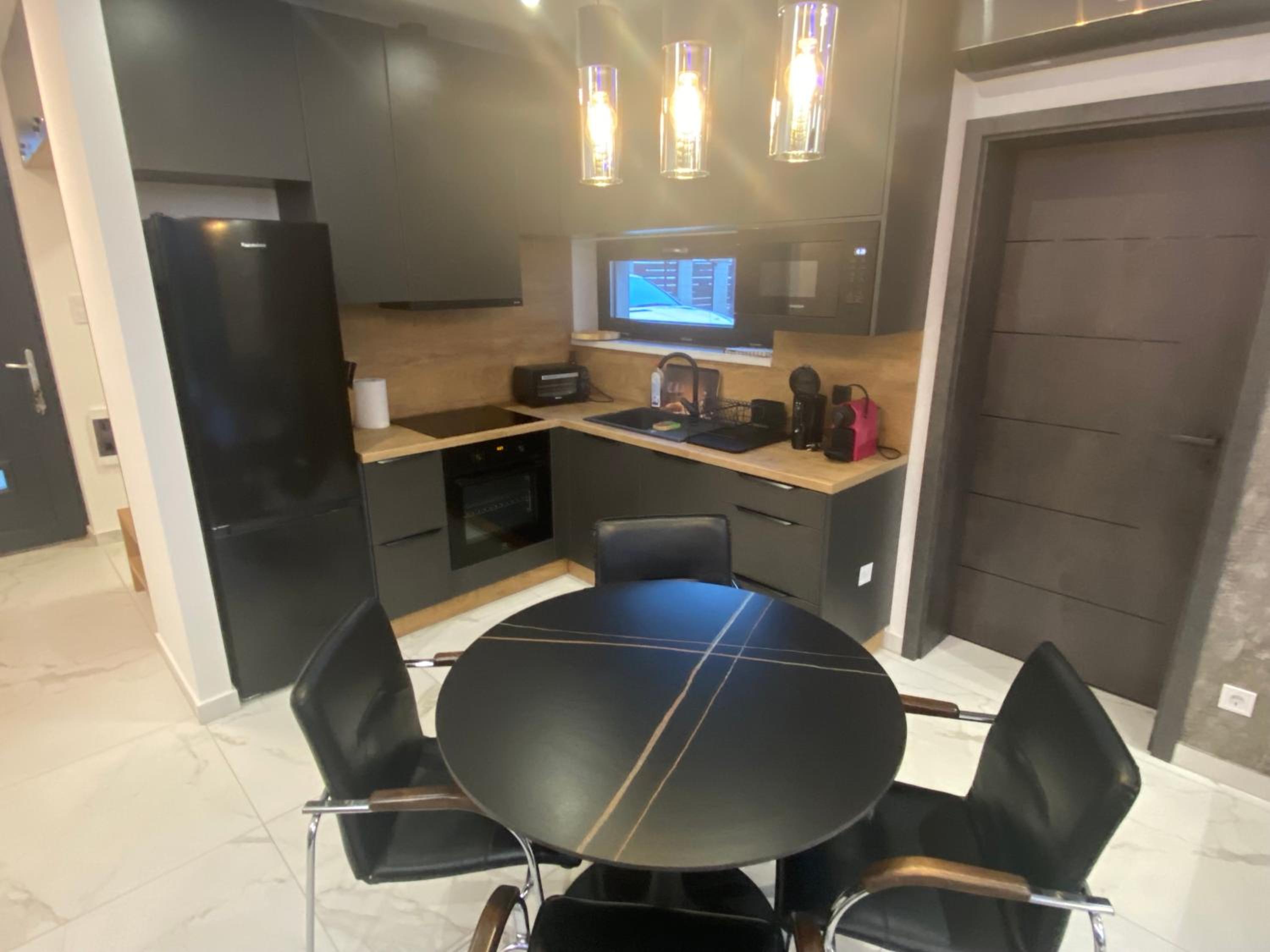 Waikiki Apartman House with Jacuzzi