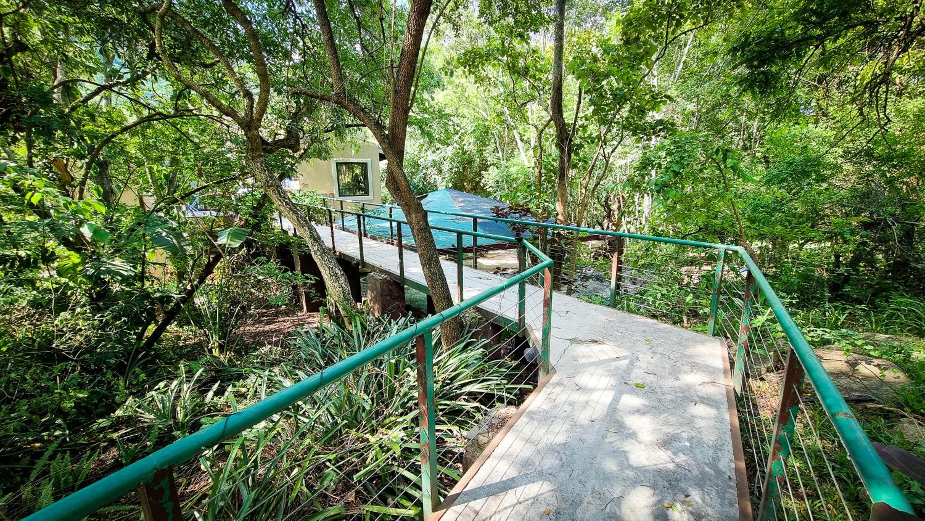 Montrose River Lodge