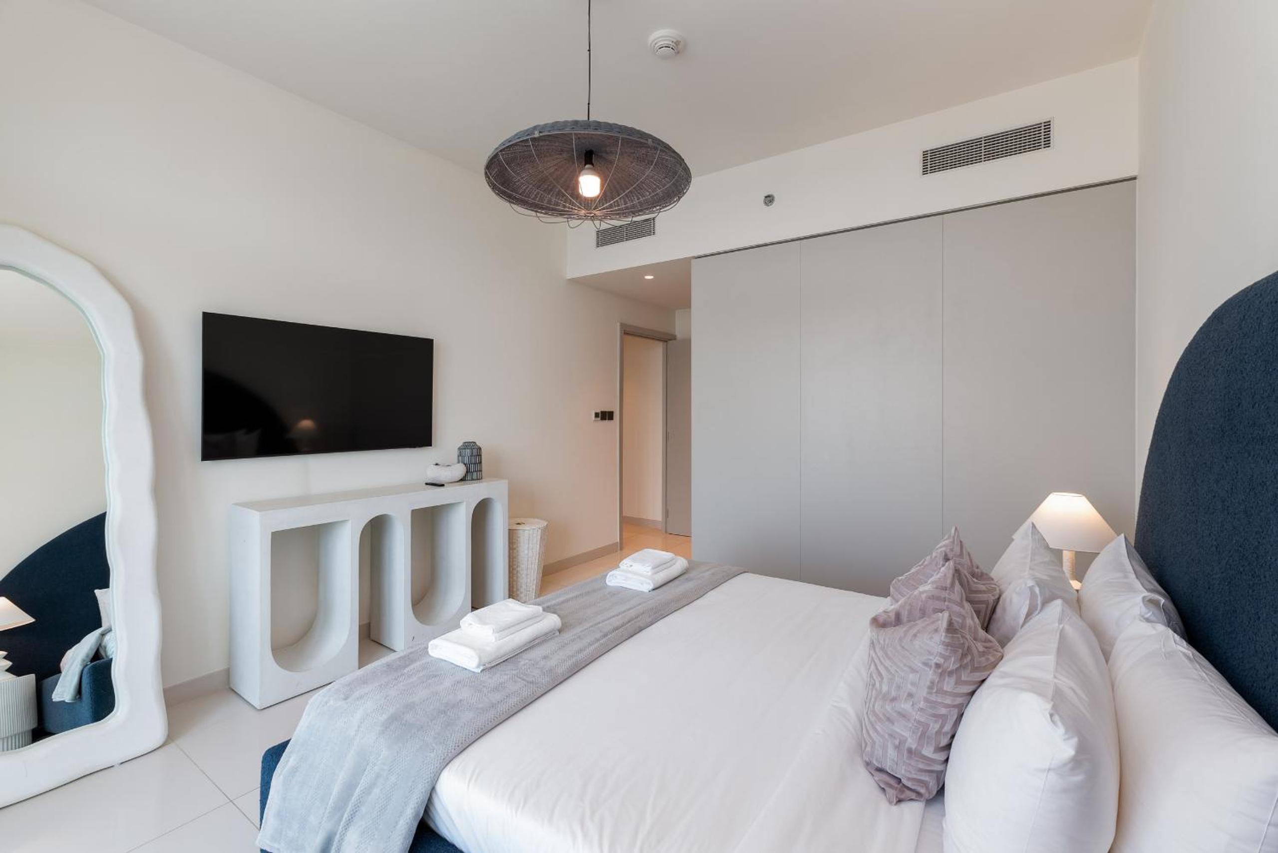 Sunrise Bay, Emaar Beachfront Dubai Harbour - Mint Stay