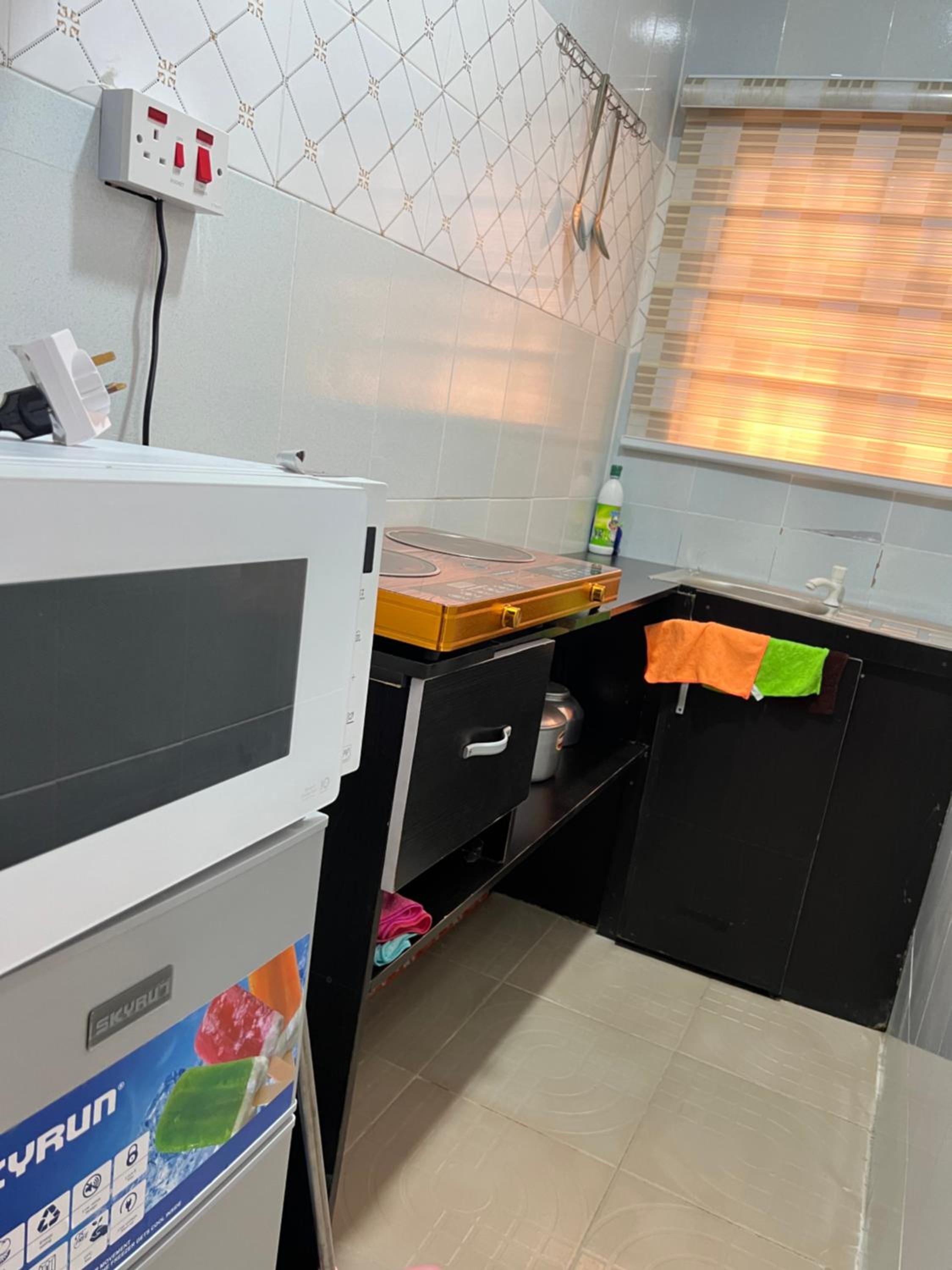 1bed room Mini Flat Adeniyi jones IKEJA ,Airport 4min,City centre,Netflix,Primevideo,Dstv,WiFi,Luxury Apartment