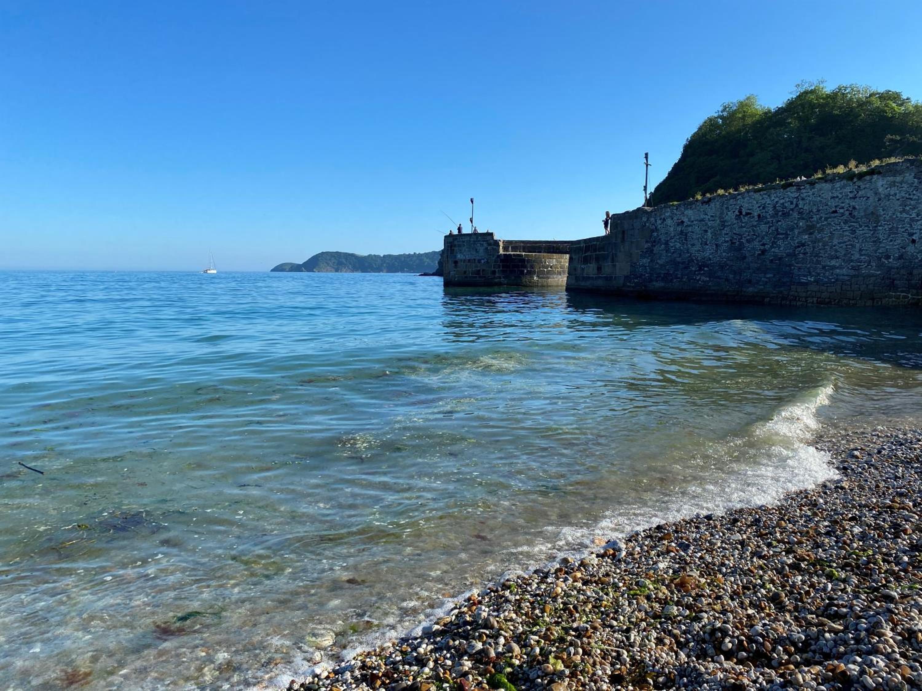 Carole's Cottage - Private Parking, Sea Views, Garden & Close To Harbour & Beach view 4