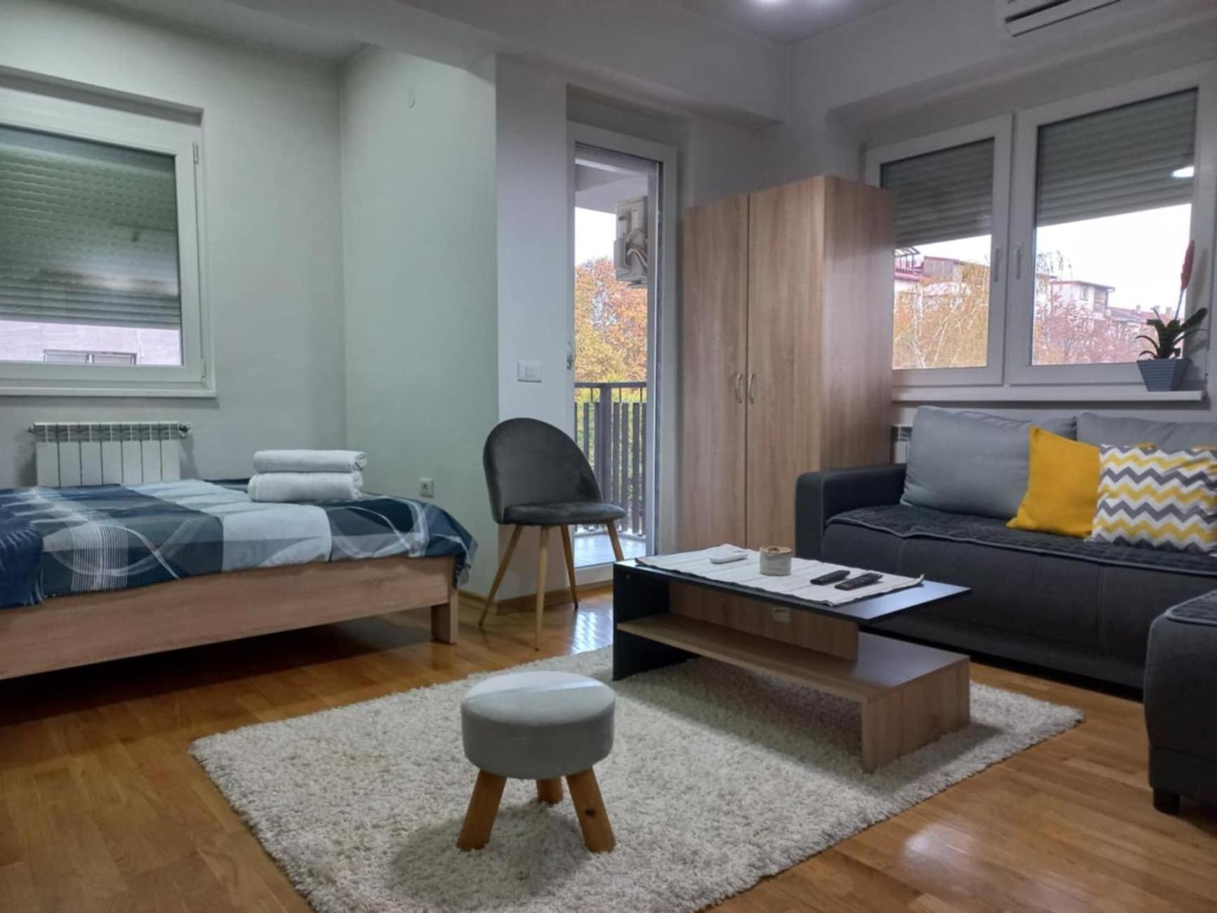 Apartment in Skopje City Center view 2