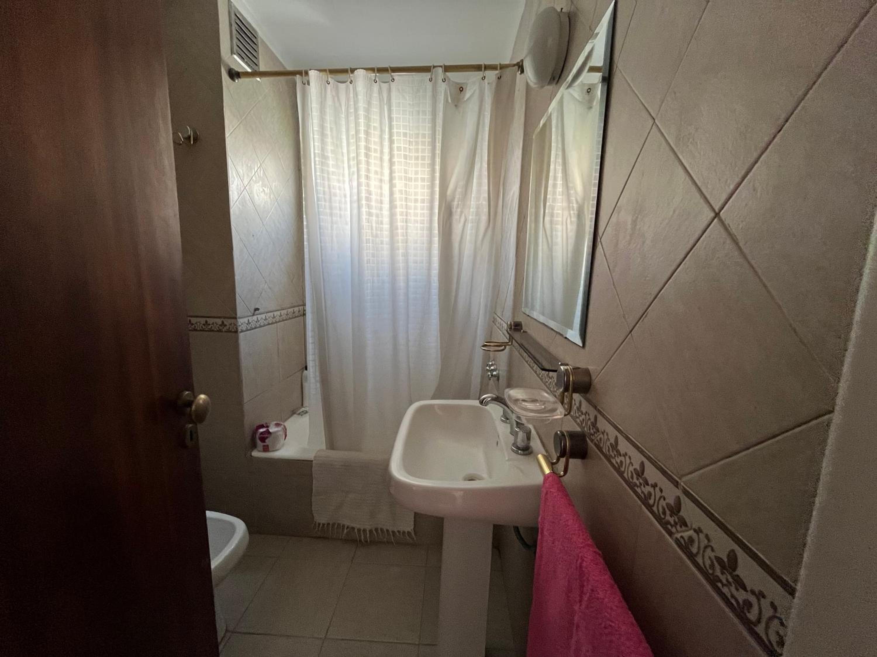Hermoso departamento de 70 metros con balcon