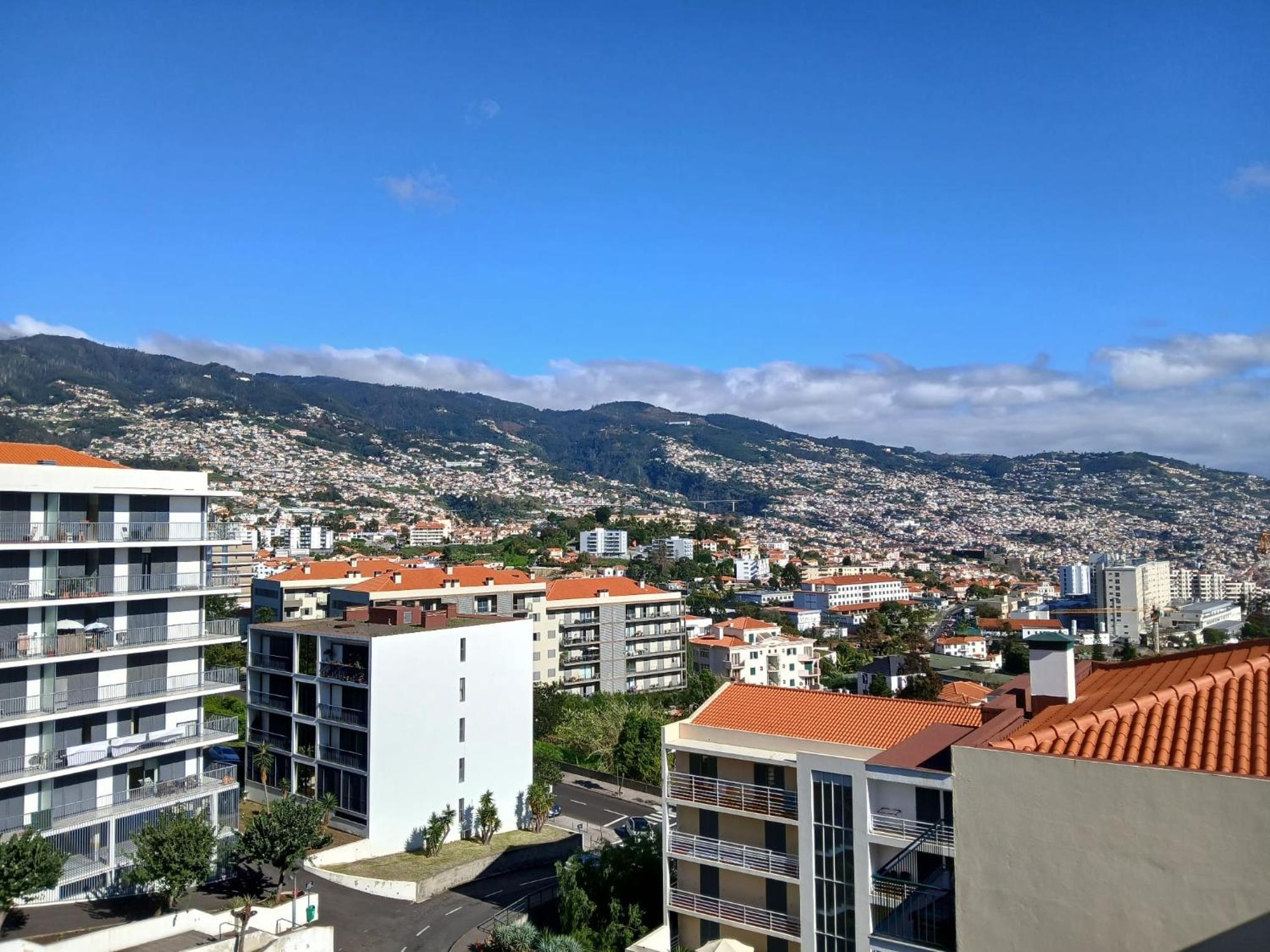 Precious Relaxation Rooms in Funchal view 4