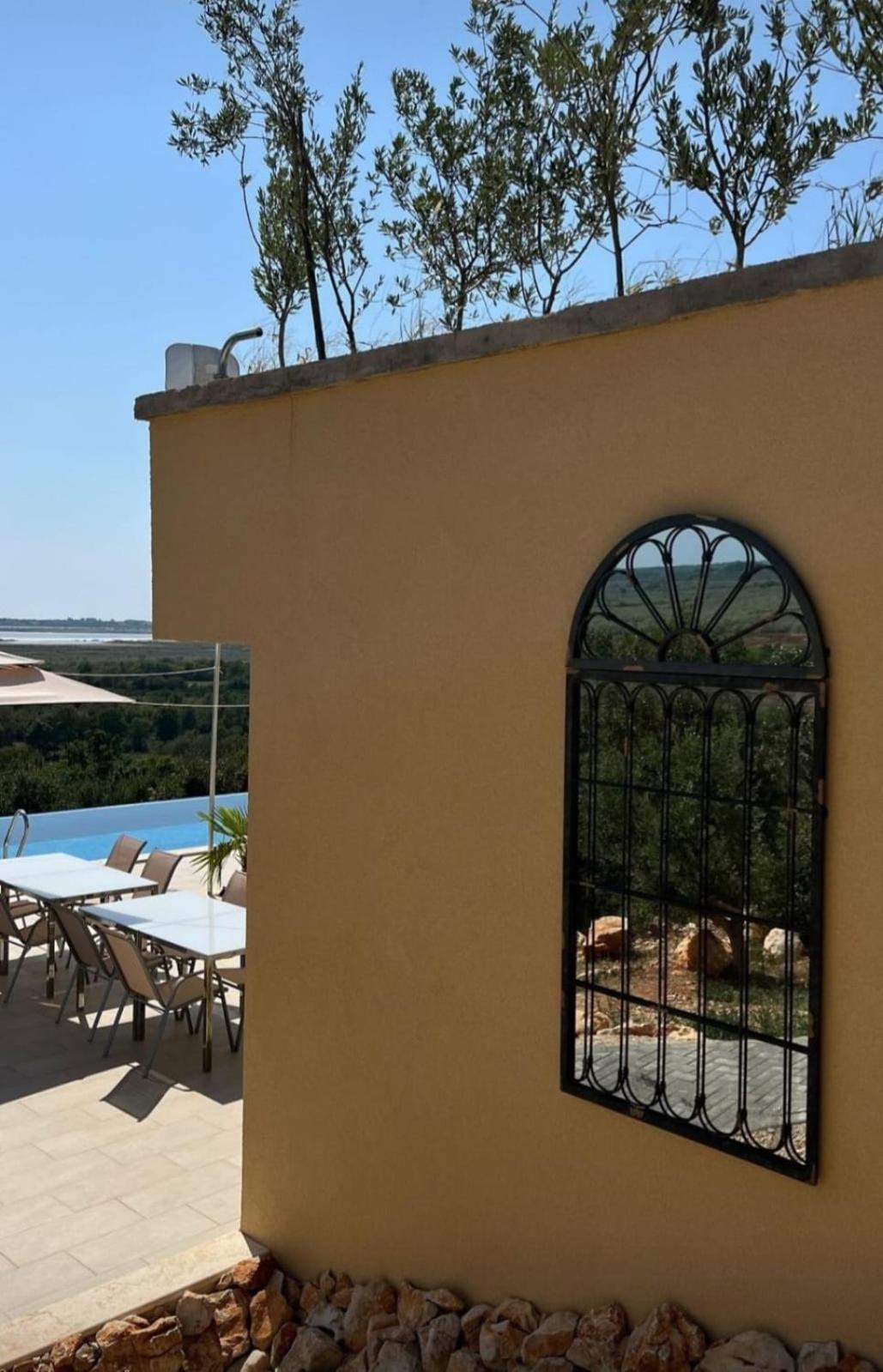 Solana's View - Ferienhäuser in ruhiger Lage, mit einer einzigartigen Aussicht, Infinity Pool, Free Parking und Wlan