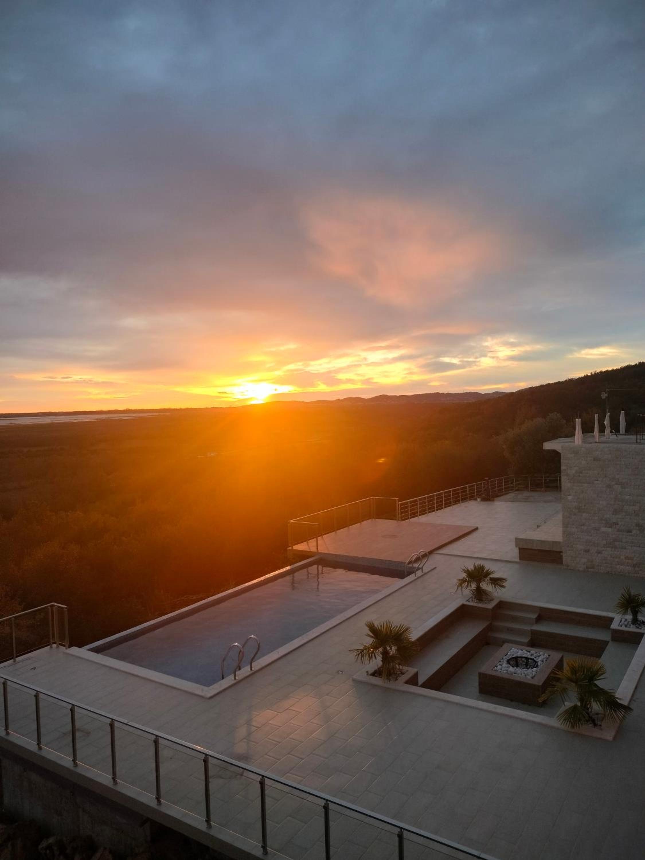 Solana's View - Ferienhäuser in ruhiger Lage, mit einer einzigartigen Aussicht, Infinity Pool, Free Parking und Wlan