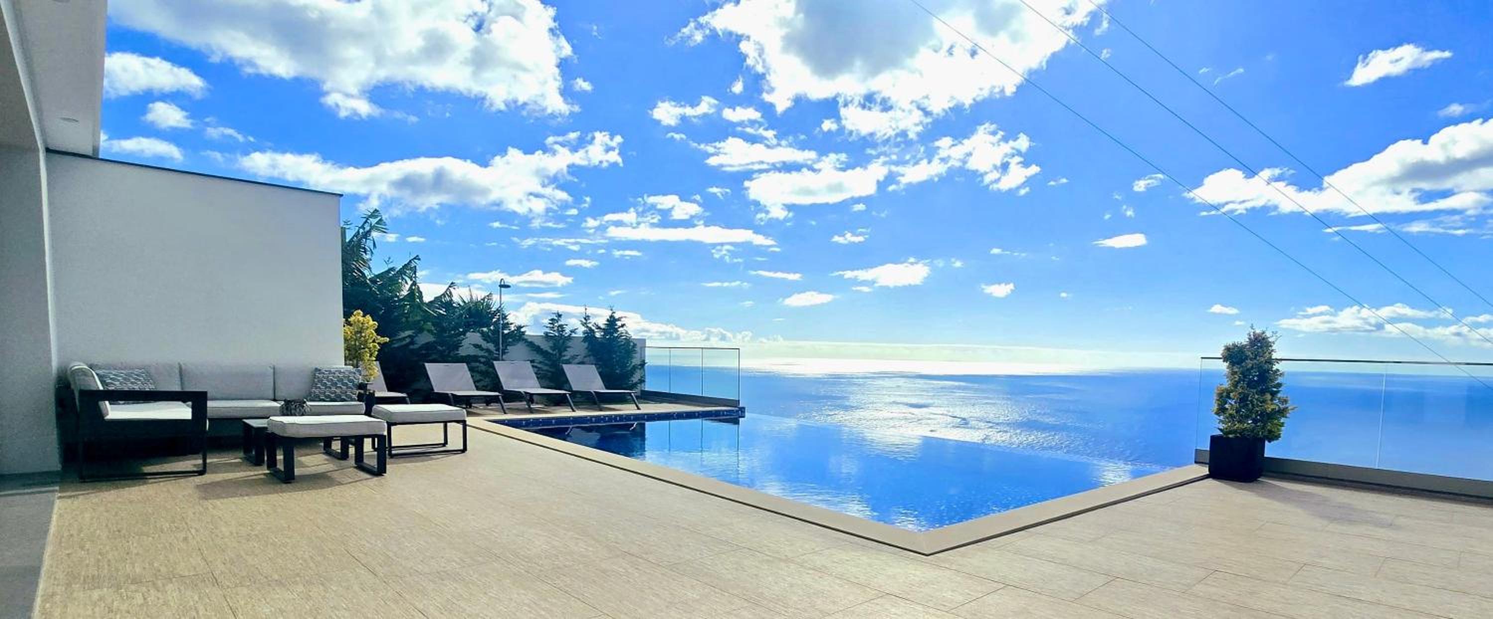 Lê Maison Deluxe Madeira - Where Peace is breathed and Luxury is felt! view 4