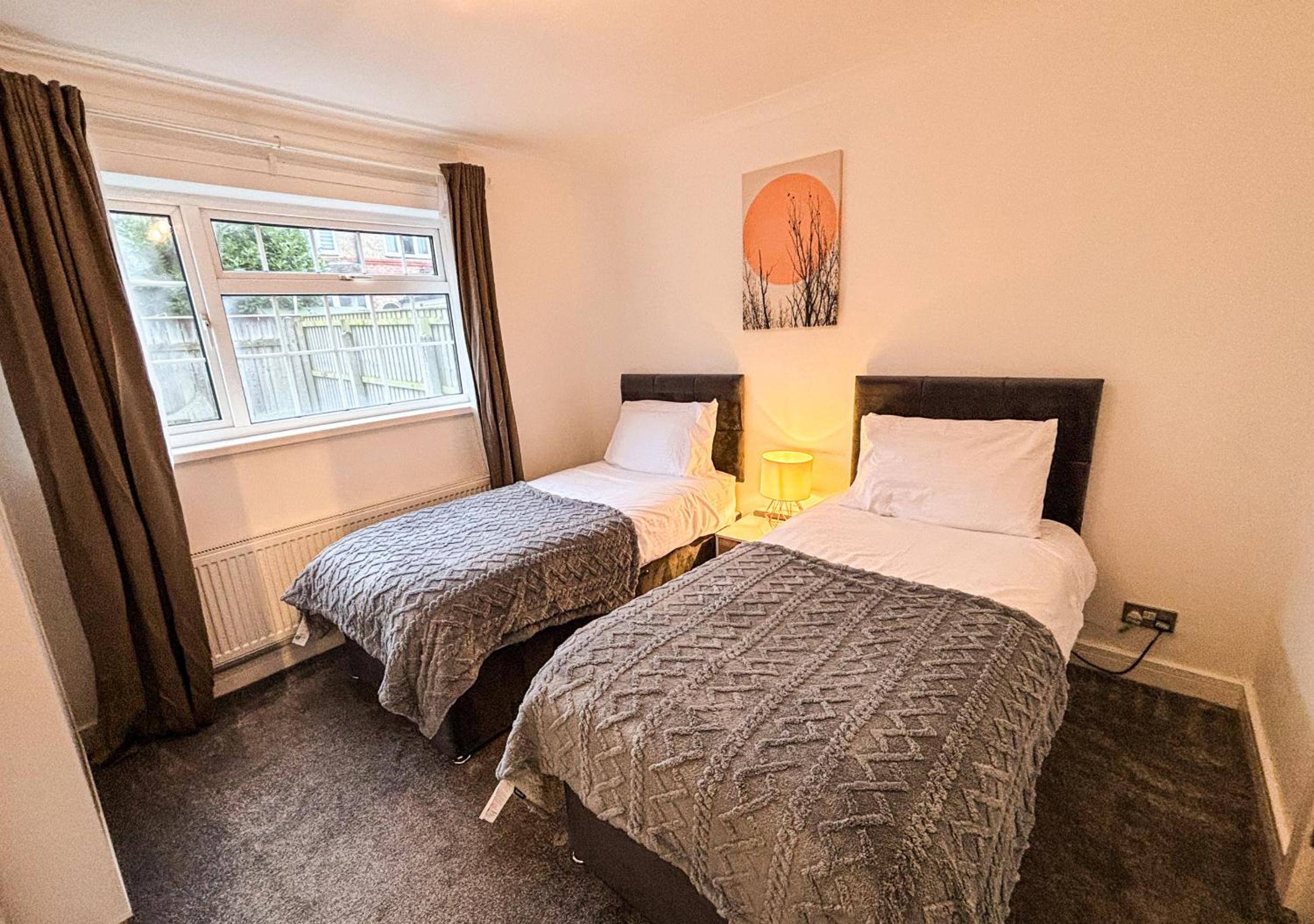 Dacama at Dene Grove- with Patio and 2 Free Parking