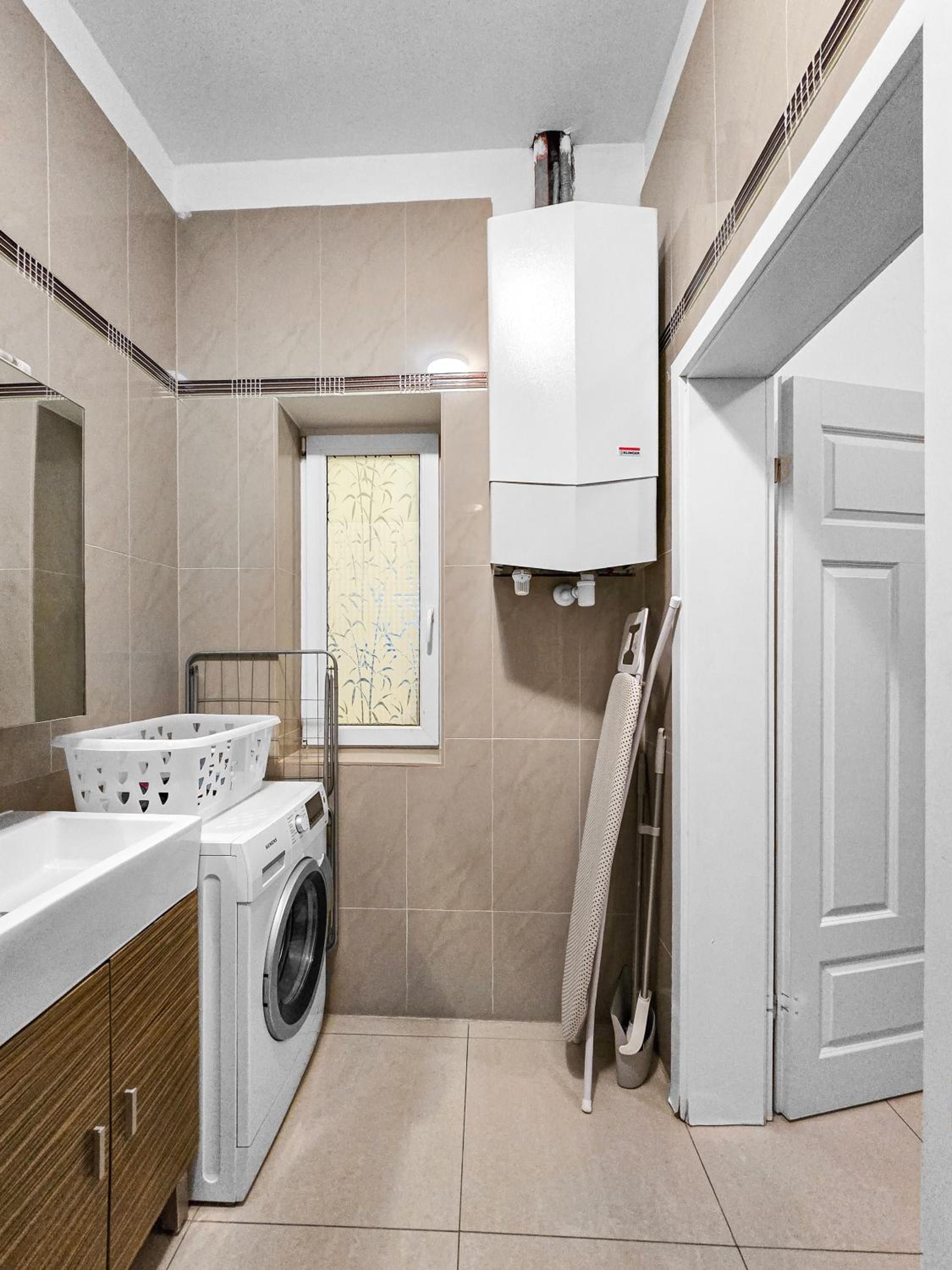 Cozy Vienna Retreat Near Millennium