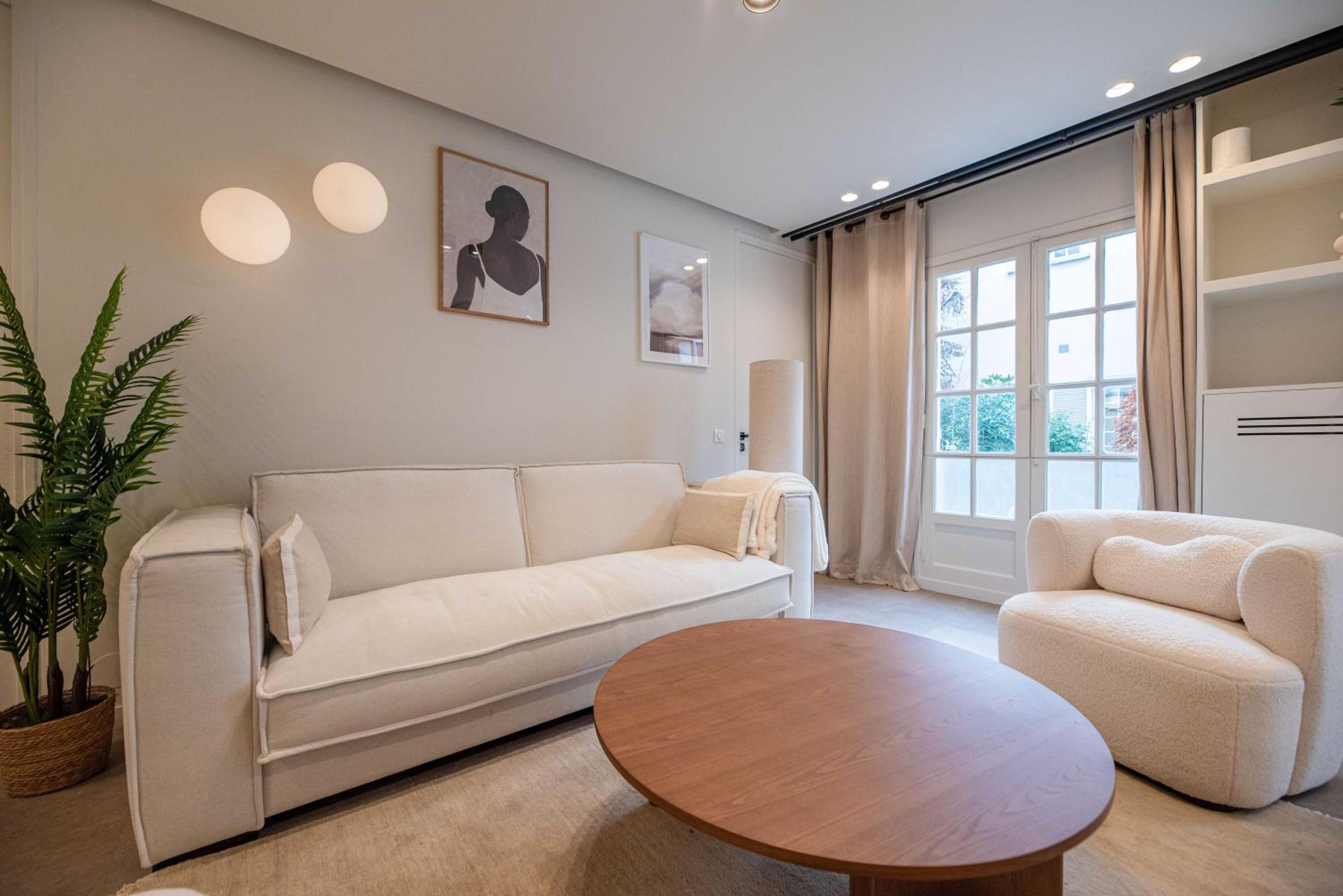 Elegant apartment - 2BR - 6P - Notre Dame Cathedral