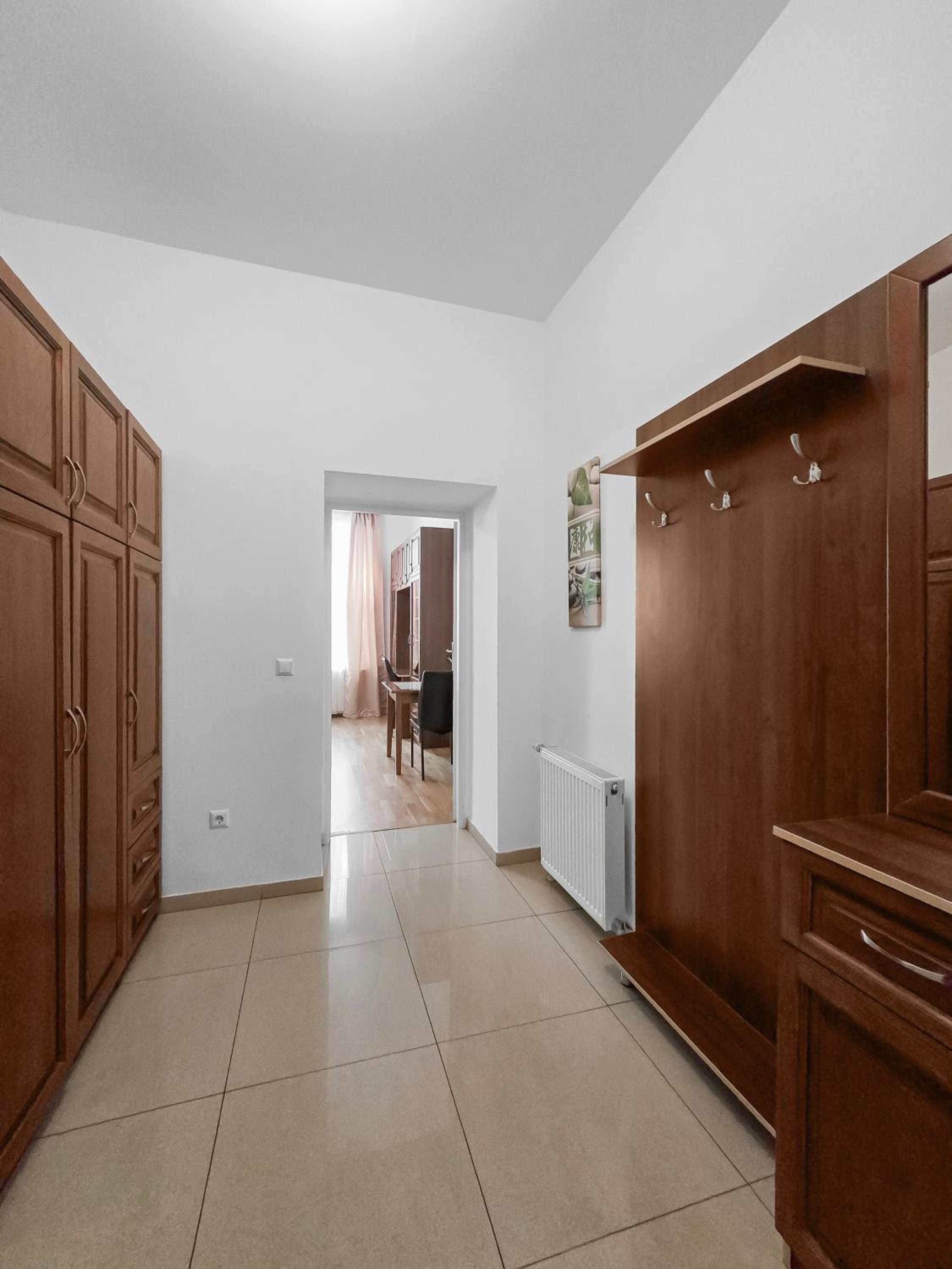 Charming One-Bedroom Apartment Near Millennium
