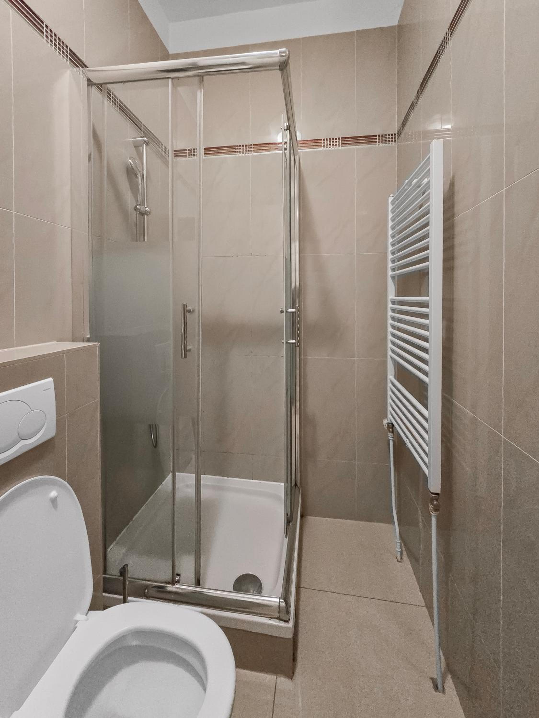 Charming One-Bedroom Apartment Near Millennium