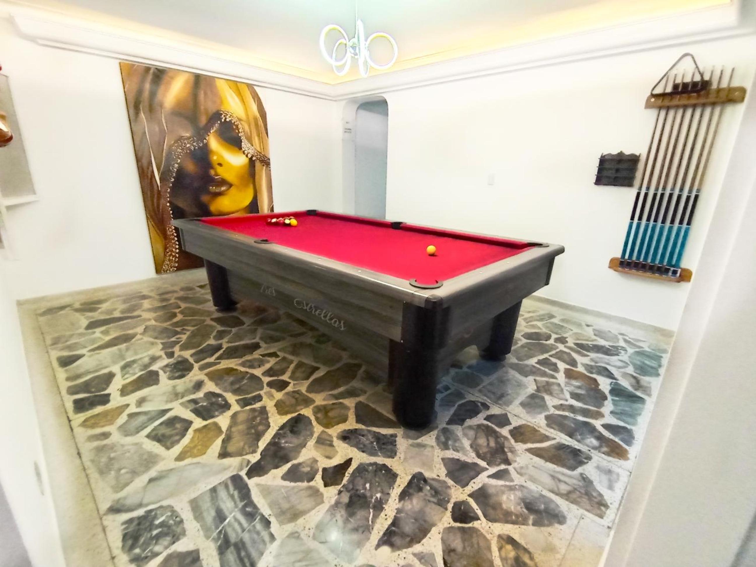 Epic Manor