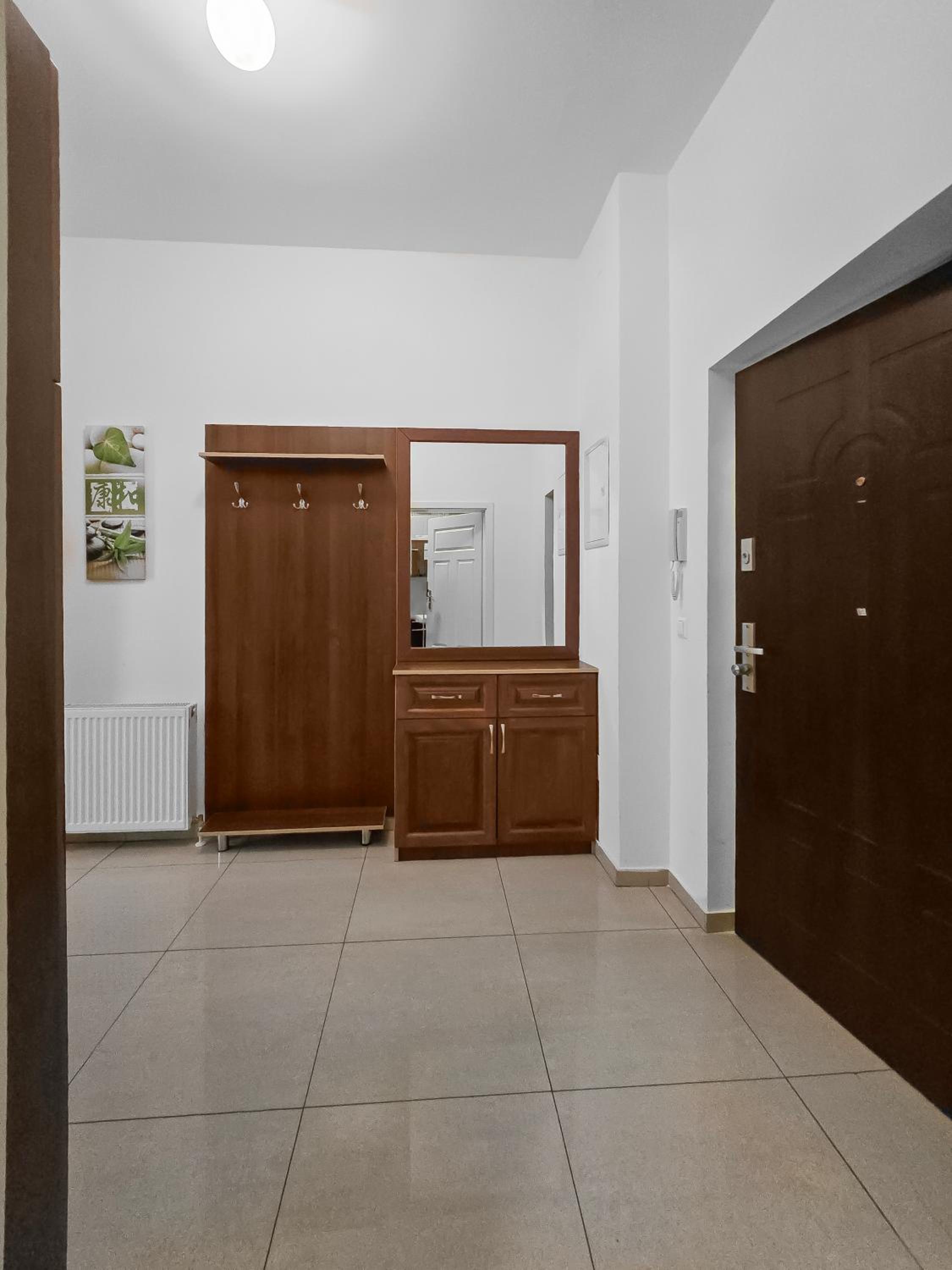 Charming One-Bedroom Apartment Near Millennium