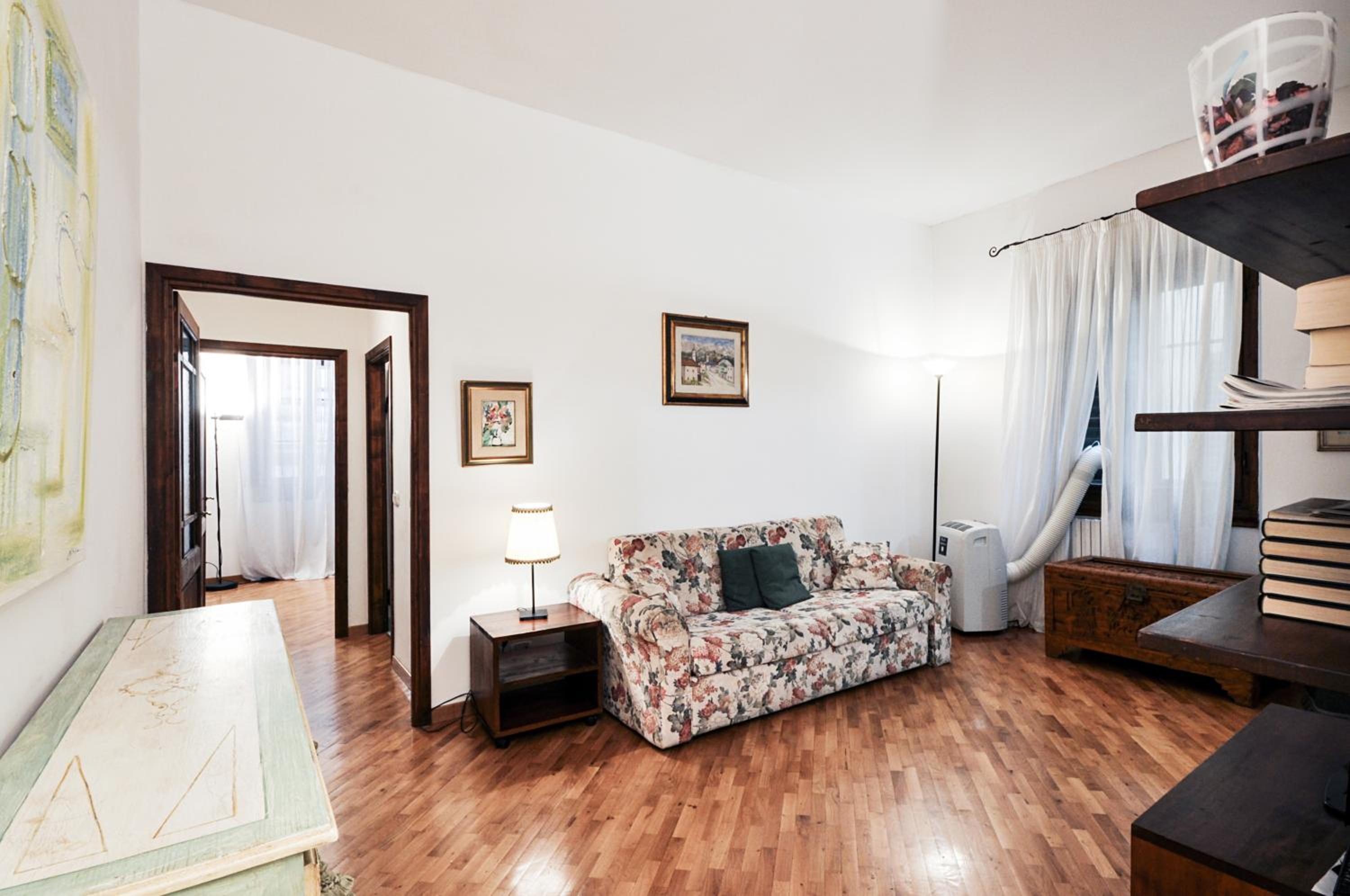 Uffizi Apartment 2