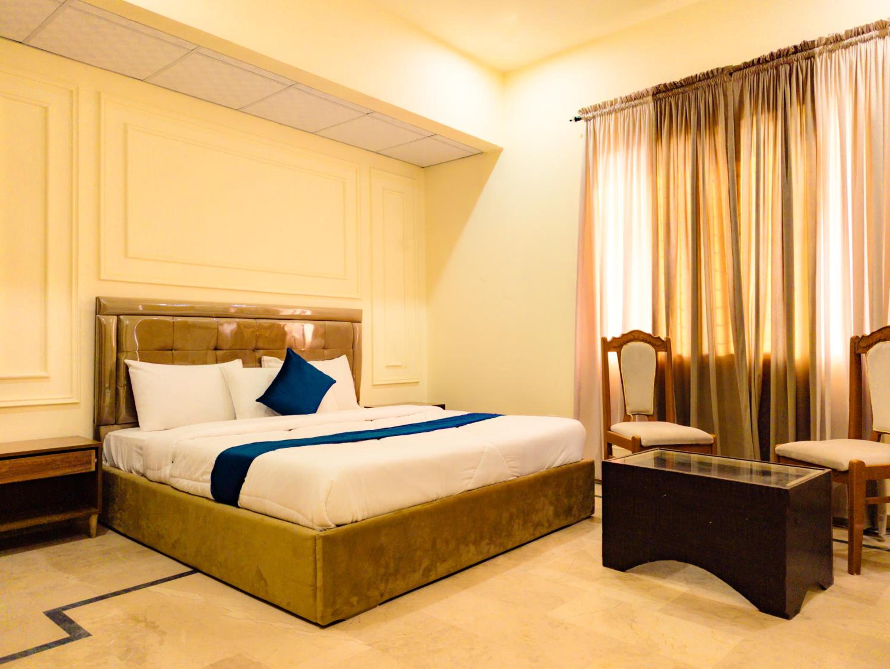 The Venue Hotel Rooms - Agha Khan - Airport - Expo Center view 5