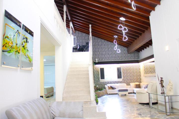 Epic Manor
