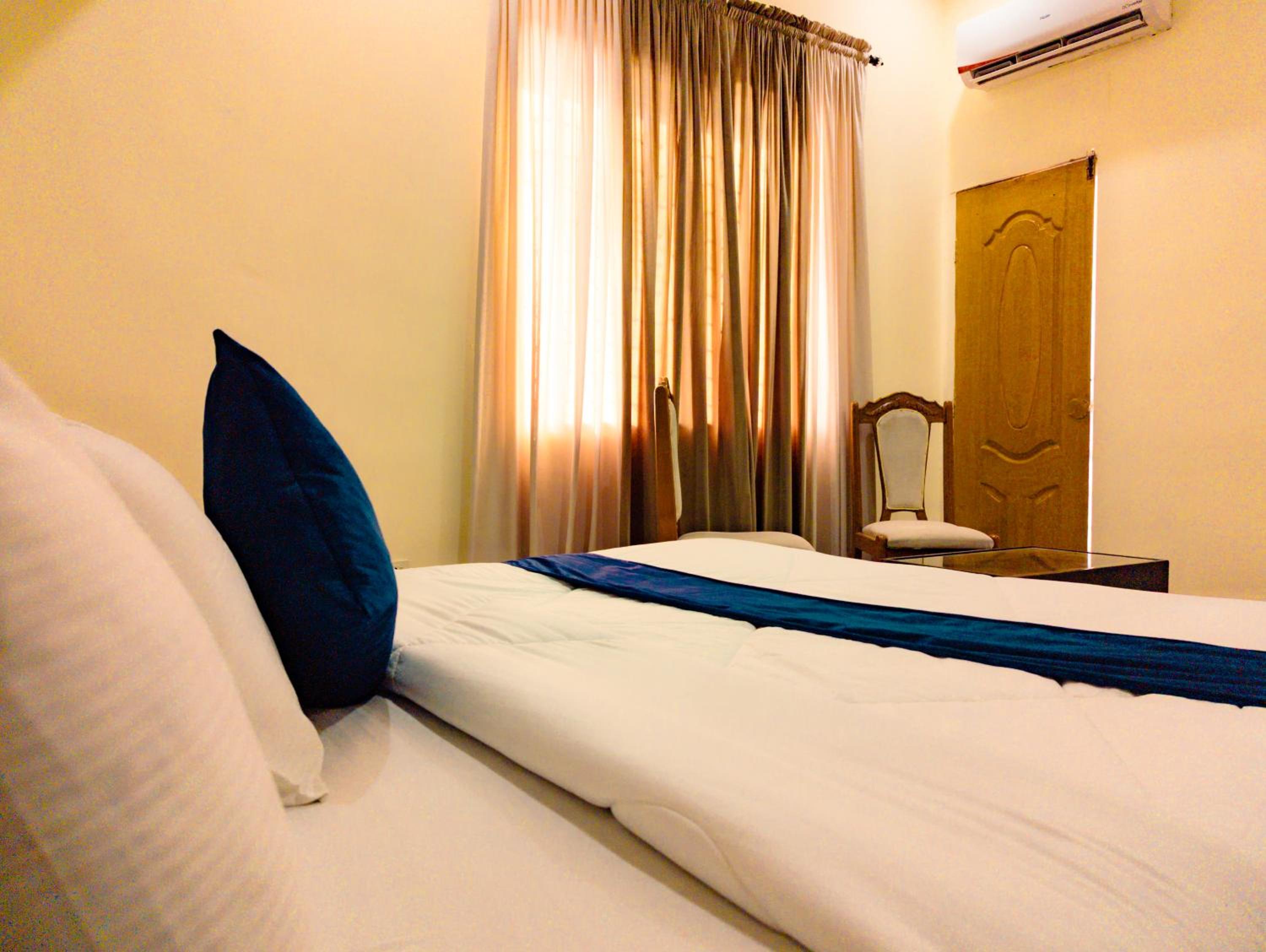 The Venue Hotel Rooms - Agha Khan - Airport - Expo Center view 2