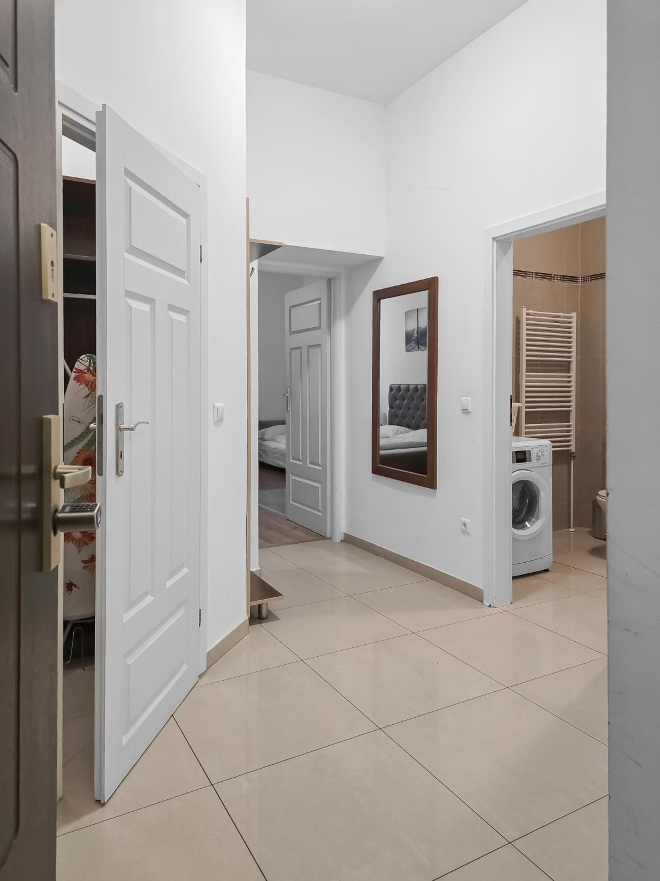 Millennium Cozy Stay - Fully Equipped Apartment