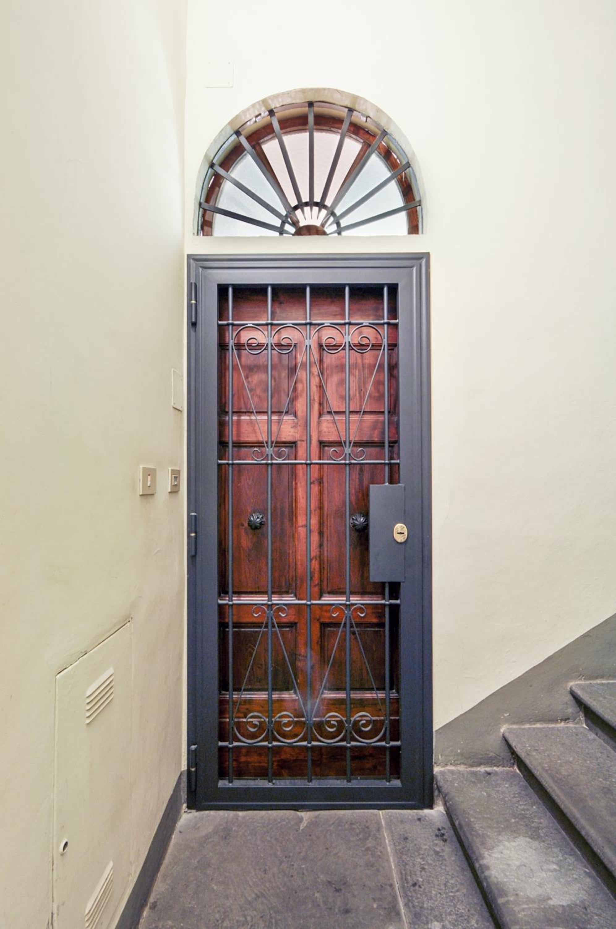 Uffizi Apartment 2