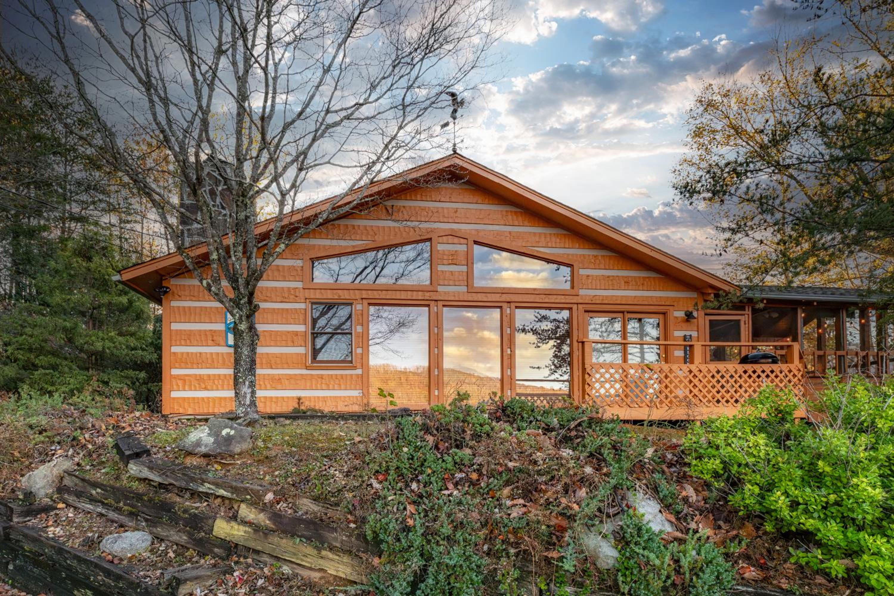 Hotel Real Log Cabin With Amazing Views, Hot Tub, Sauna, Games - Image 1