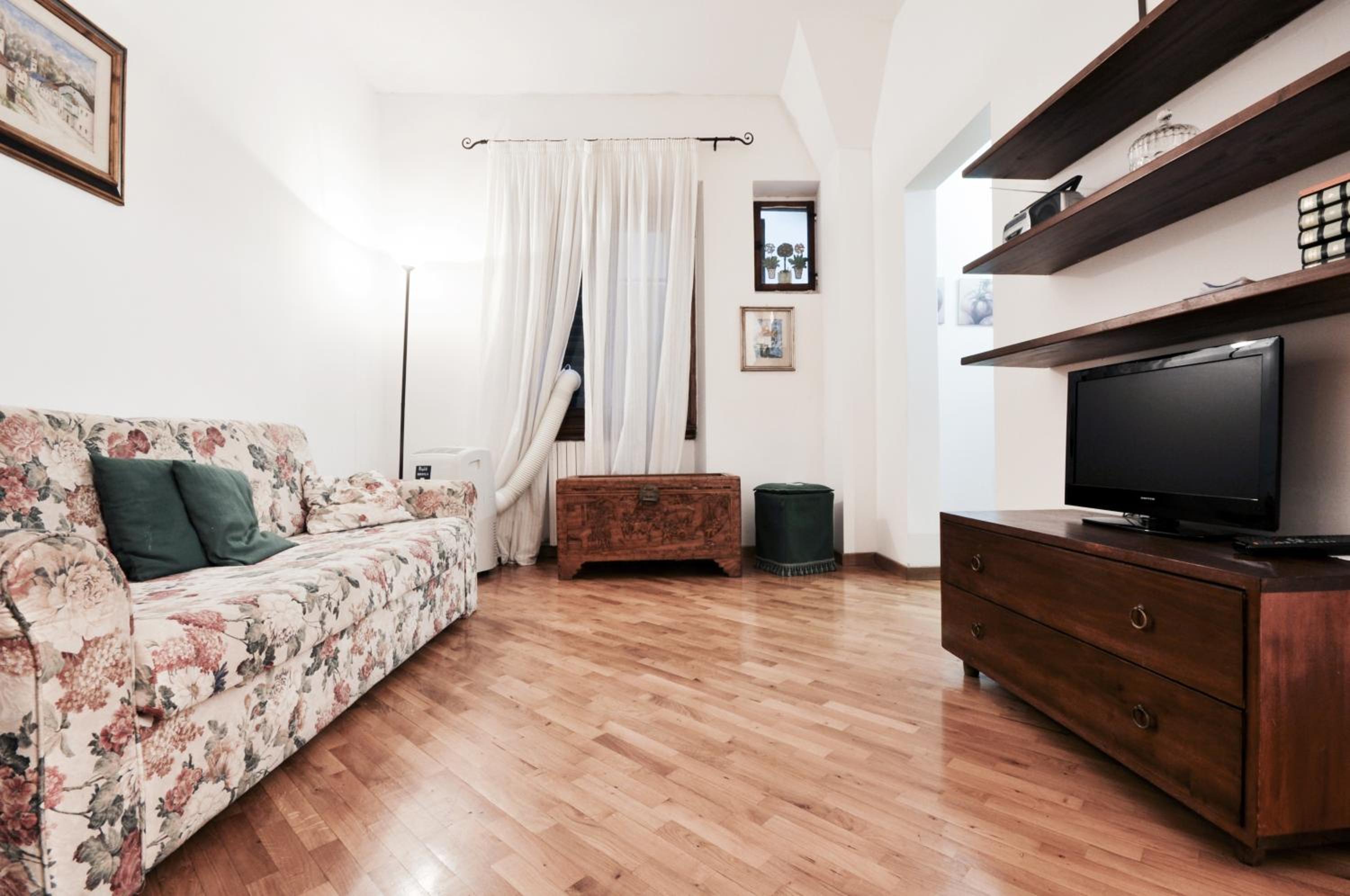 Uffizi Apartment 2