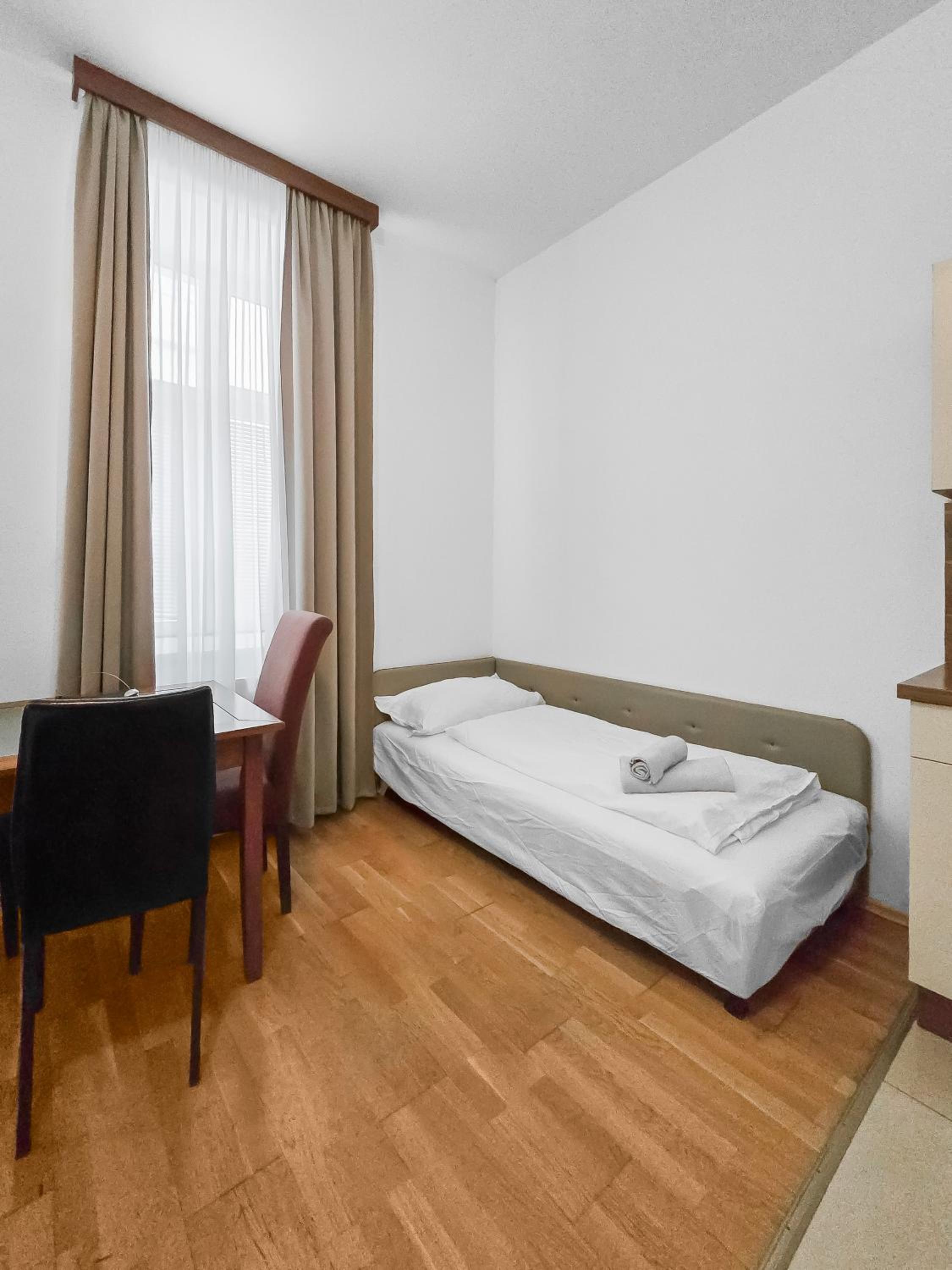 Millennium Cozy Stay - Fully Equipped Apartment