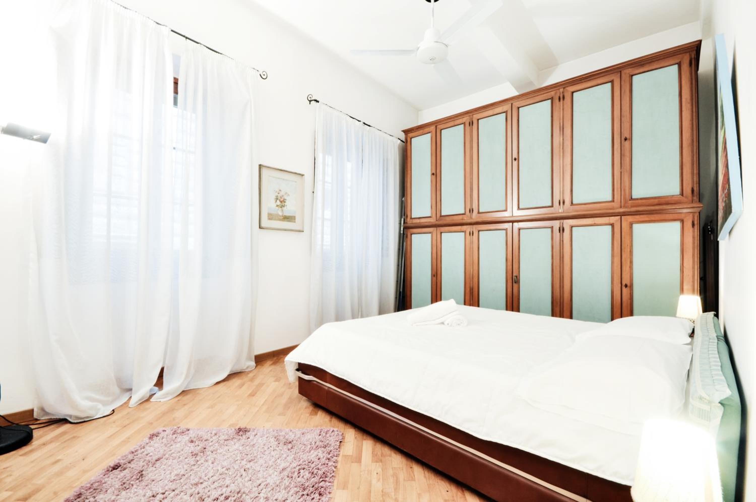 Uffizi Apartment 2