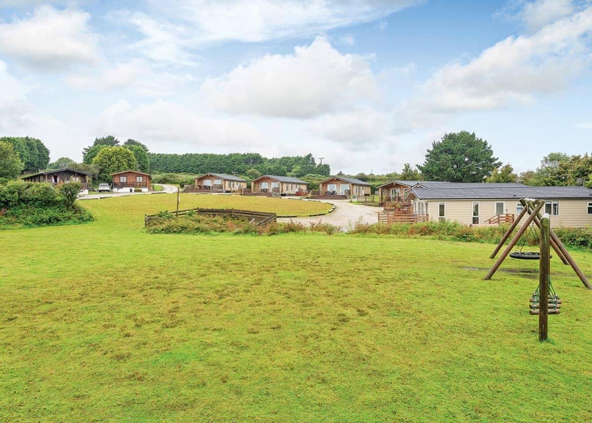 Caddys Corner Lodges