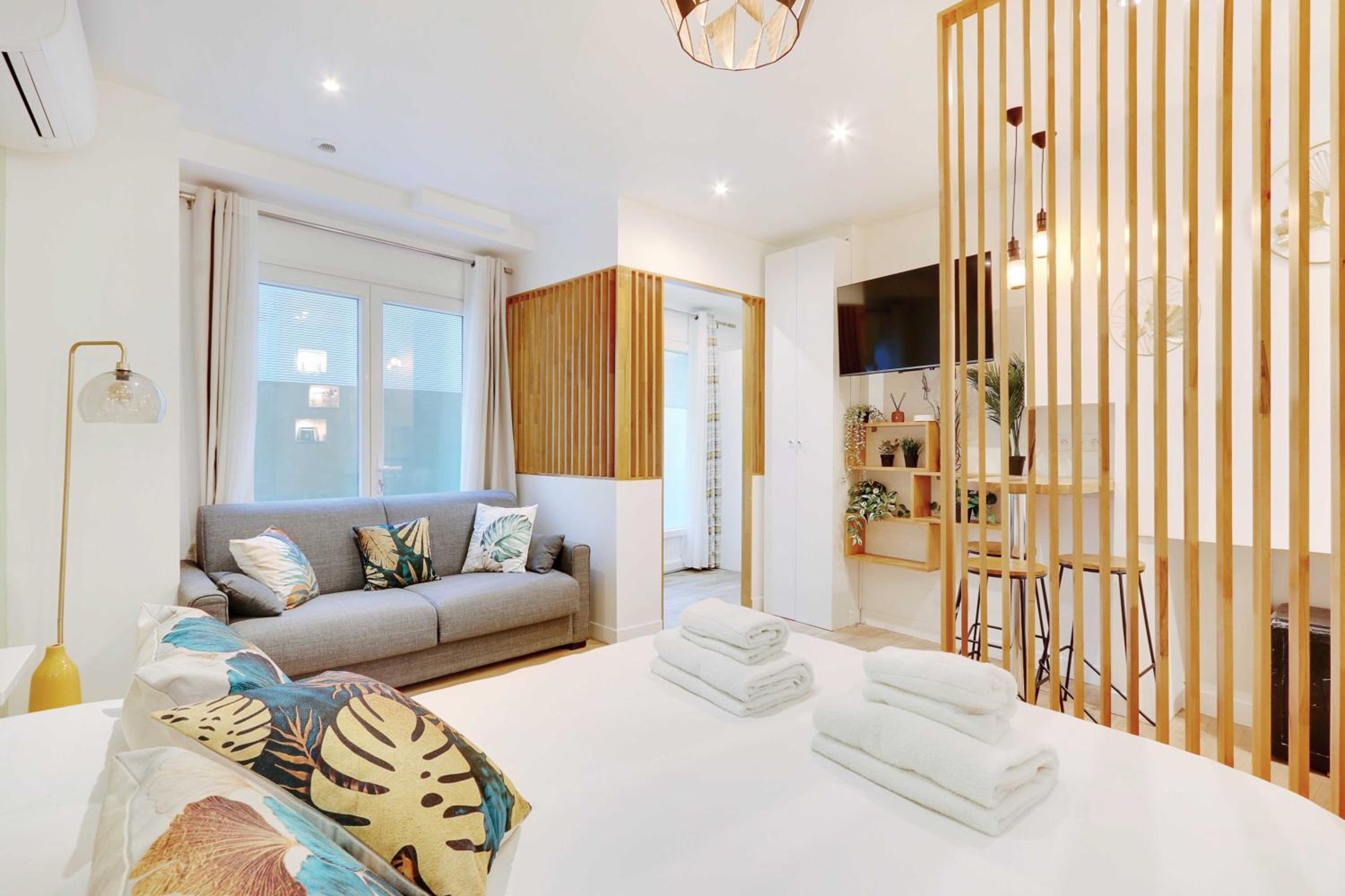 Charming apartment with AC -1BR-3P- Sentier