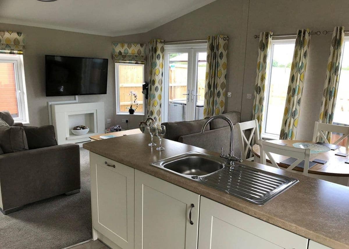 Larkrise Farm Lodges