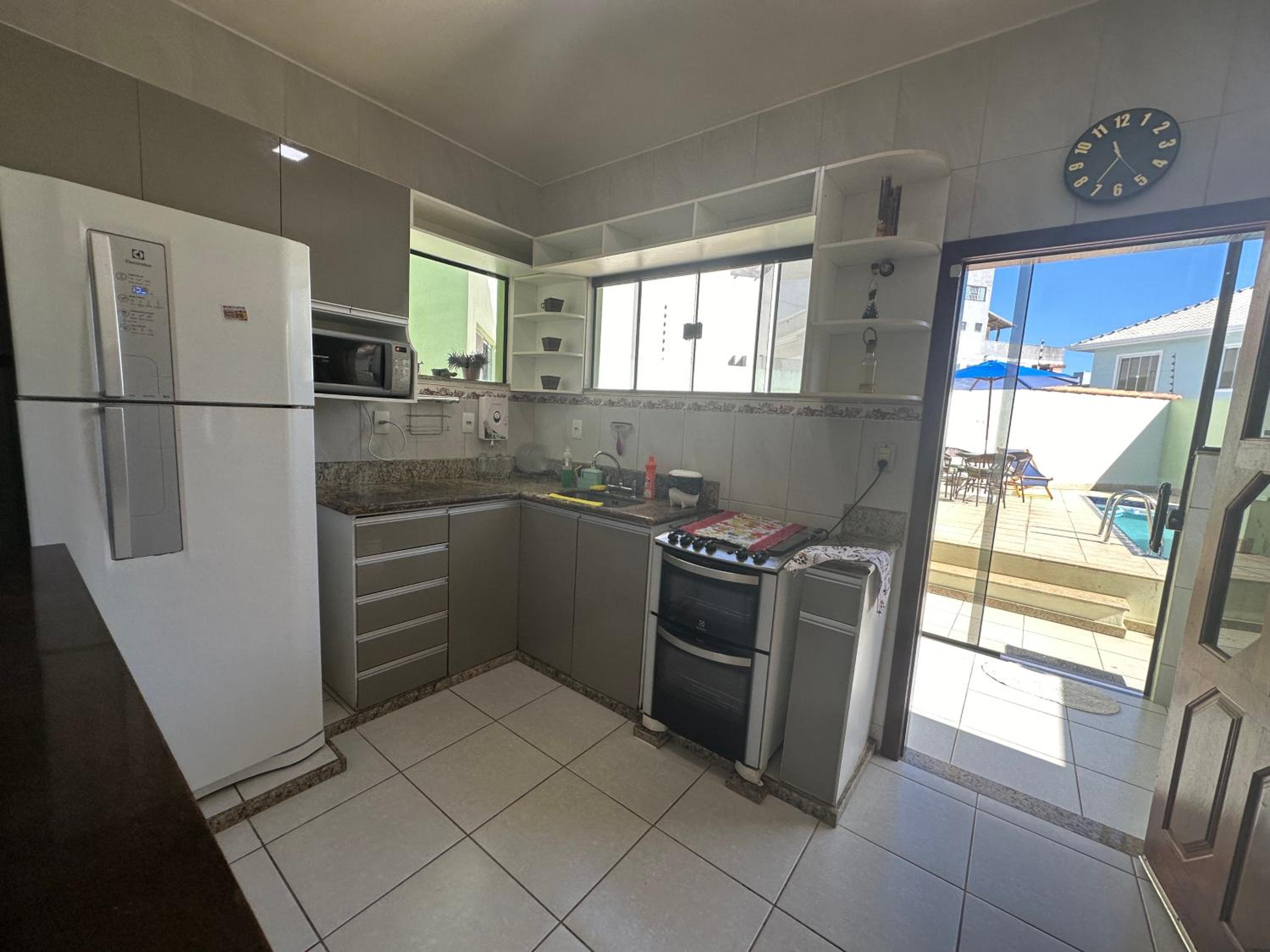 Mansão na praia, pisicina, área gourmet, 6 quatos