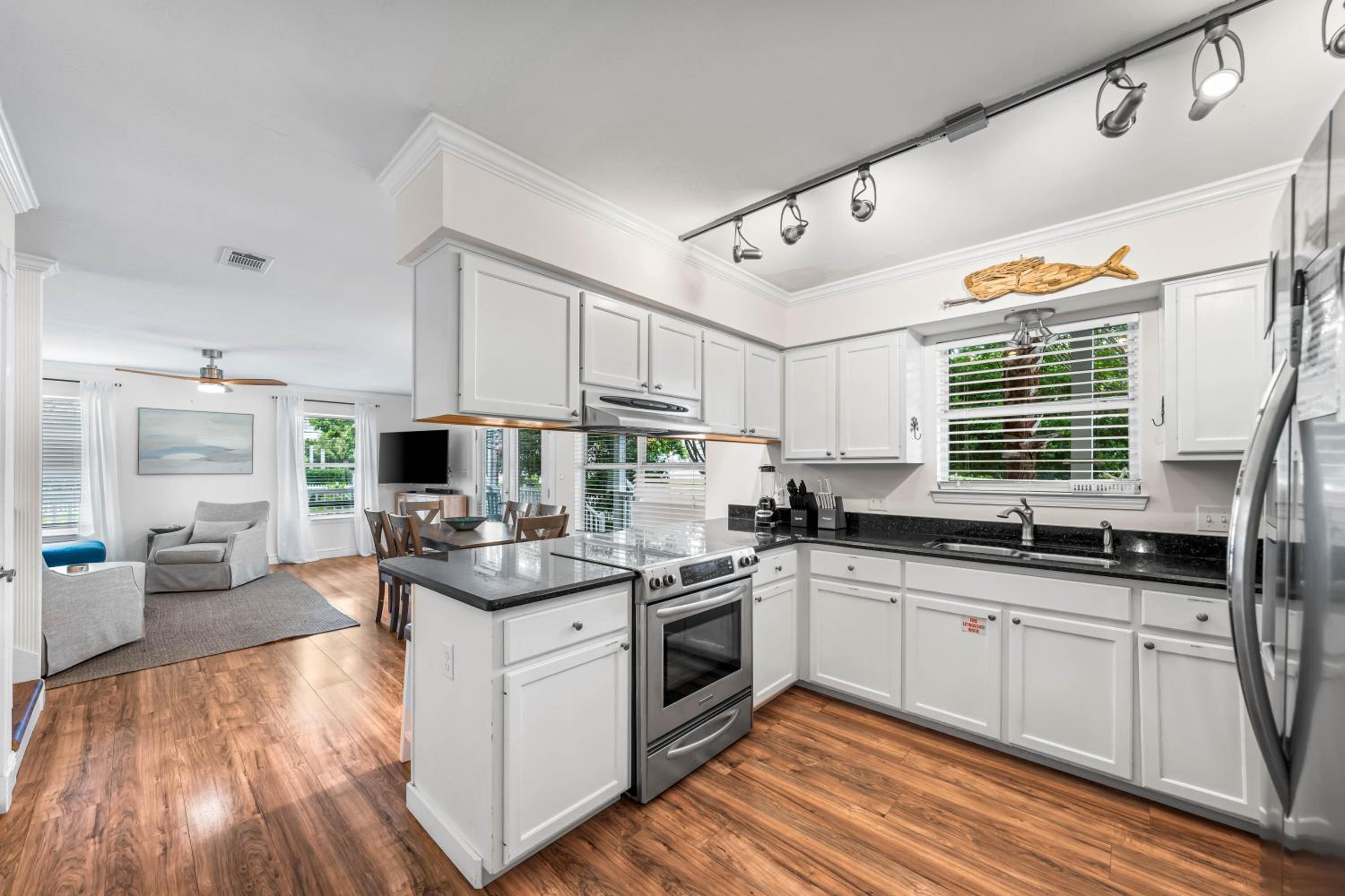 Destin Dreaming -Crystal Beach-Pool-Golf Cart-Carriage House