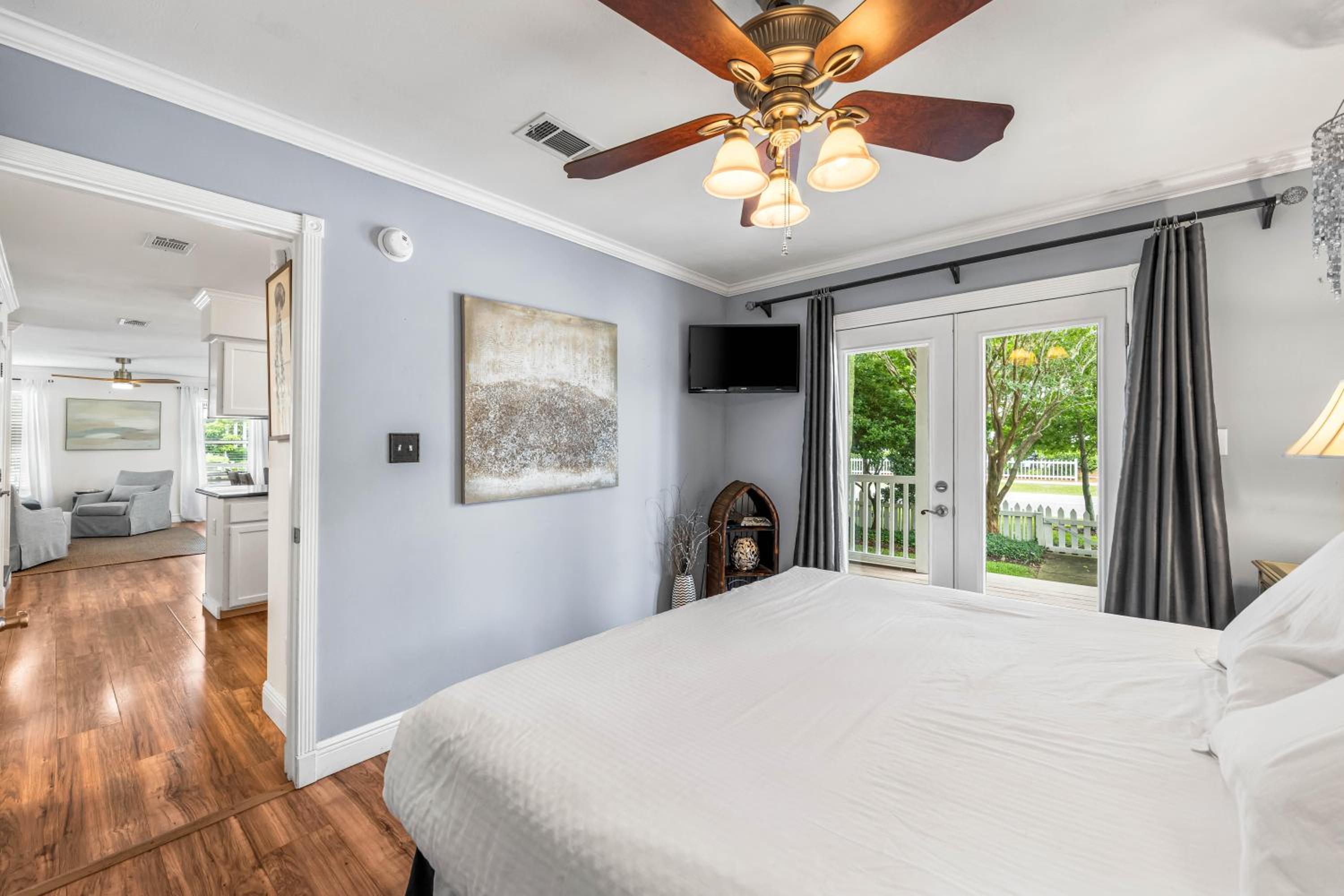 Destin Dreaming -Crystal Beach-Pool-Golf Cart-Carriage House