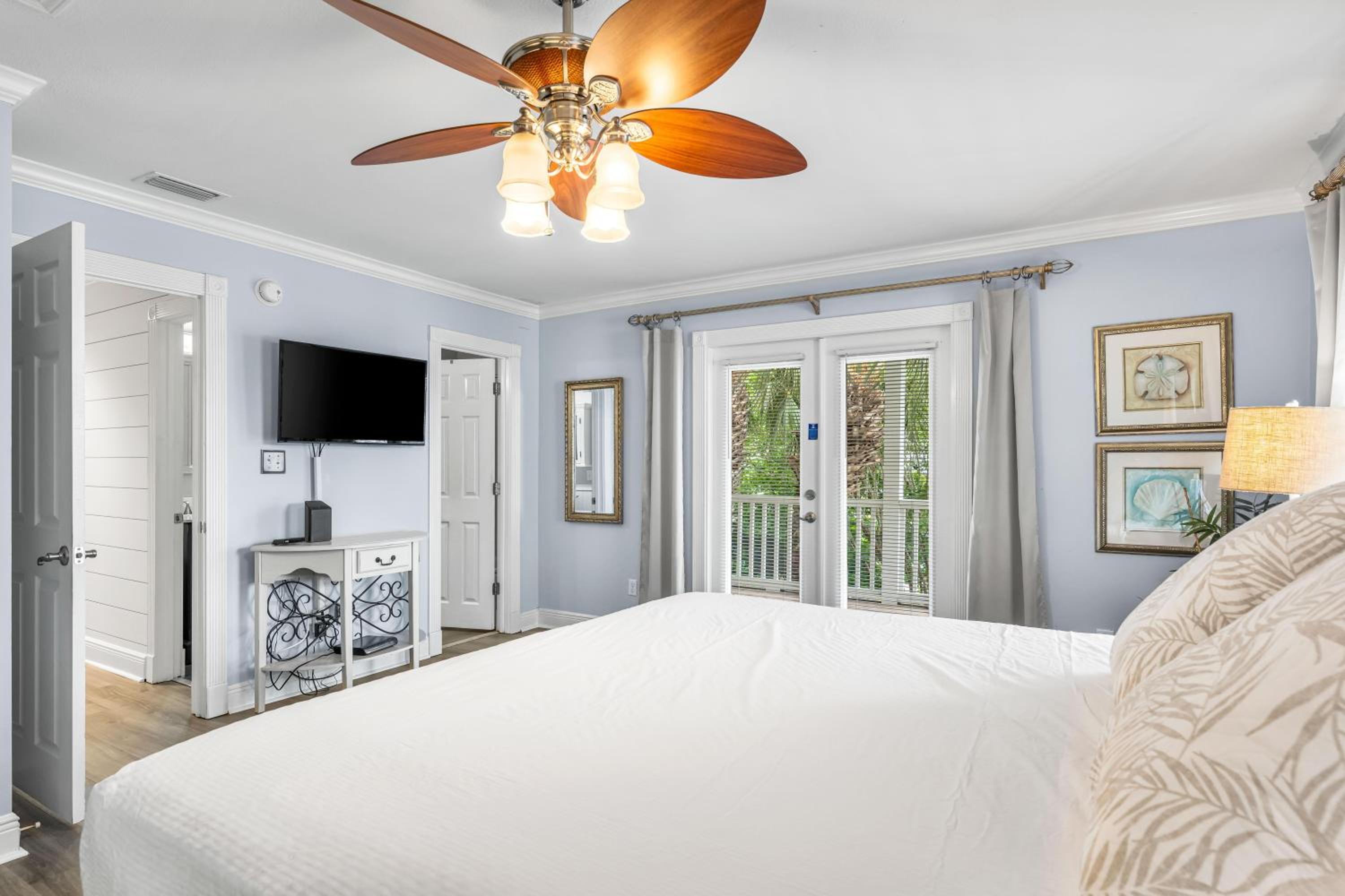 Destin Dreaming -Crystal Beach-Pool-Golf Cart-Carriage House