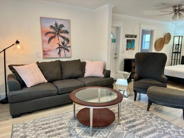 Destin Dreaming -Crystal Beach-Pool-Golf Cart-Carriage House