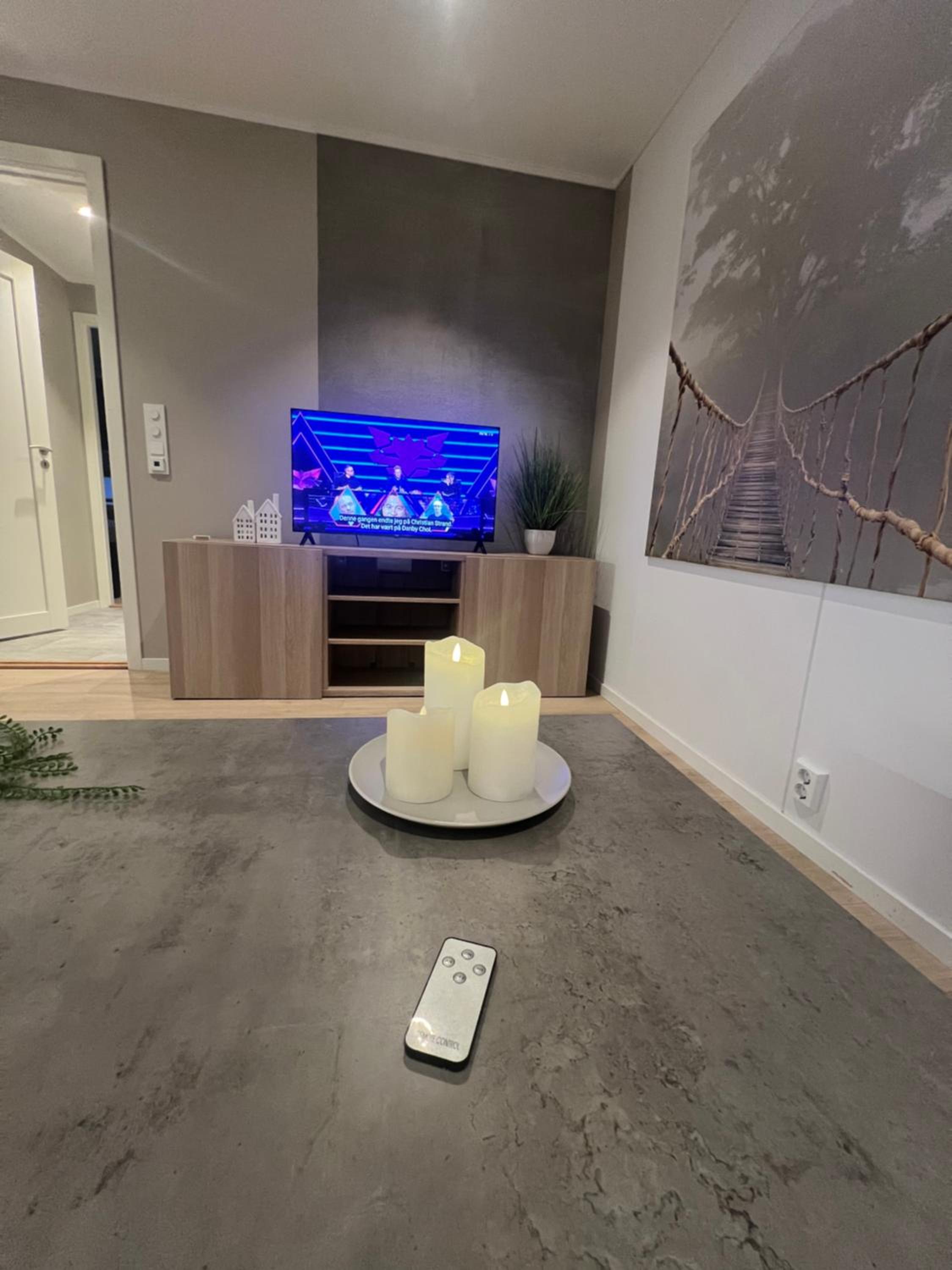 Modern apartment with free parking view 3