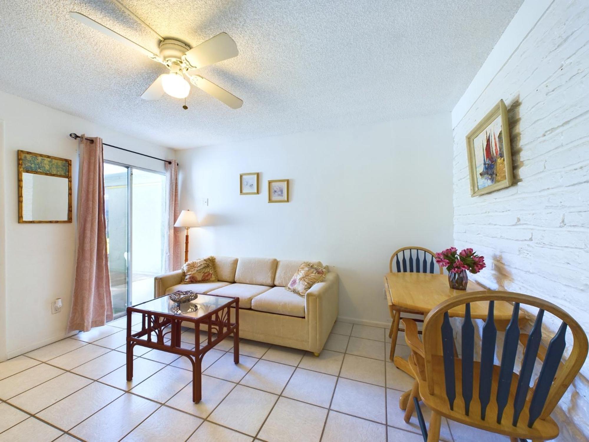 1br Apartment At Oceanfront Complex With Pool