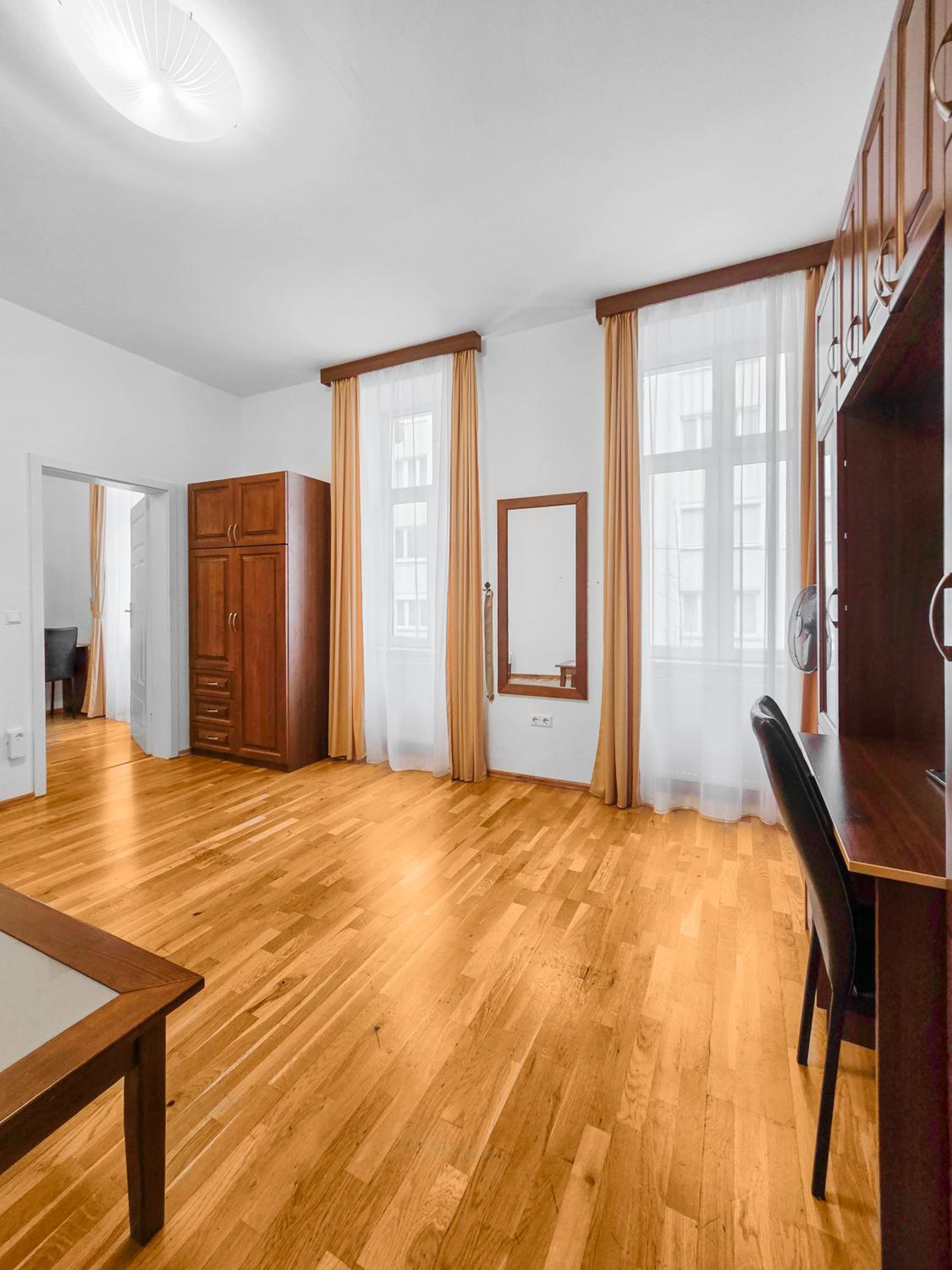 Spacious 3-Bedroom Retreat with Balcony for 8 Near Millennium Tower