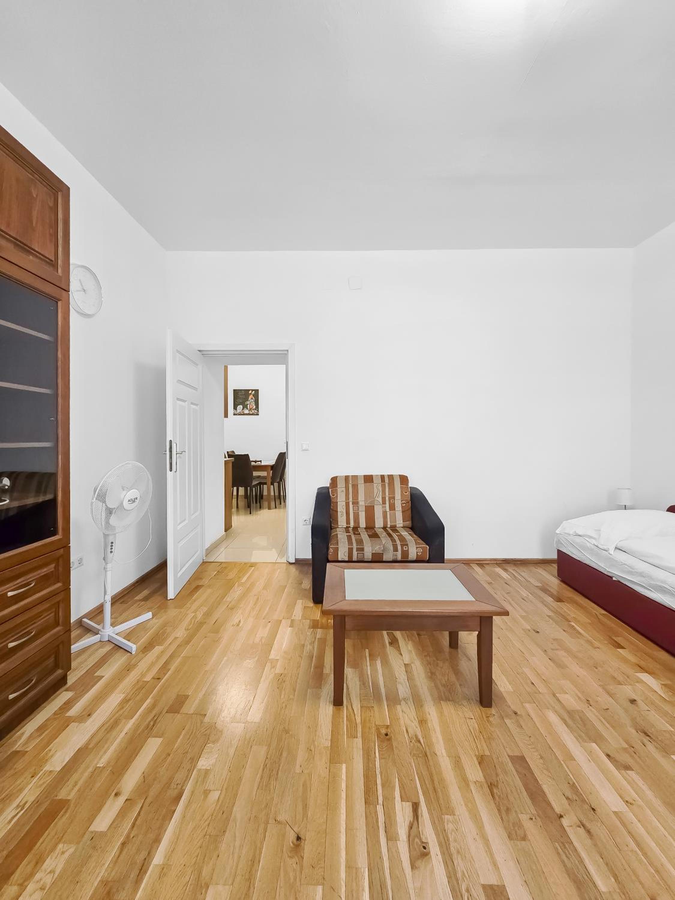 Spacious 3-Bedroom Retreat with Balcony for 8 Near Millennium Tower