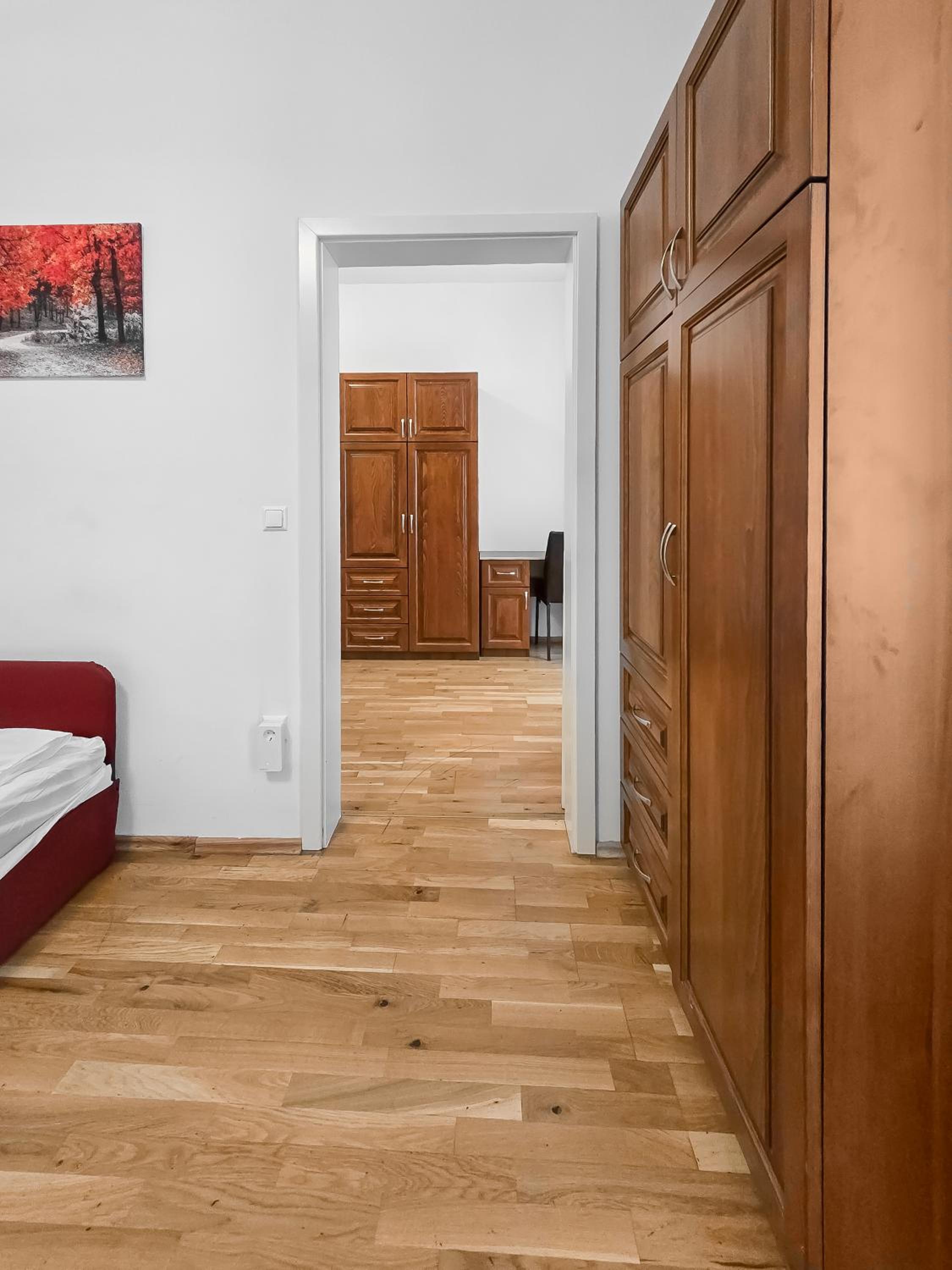 Spacious 3-Bedroom Retreat with Balcony for 8 Near Millennium Tower