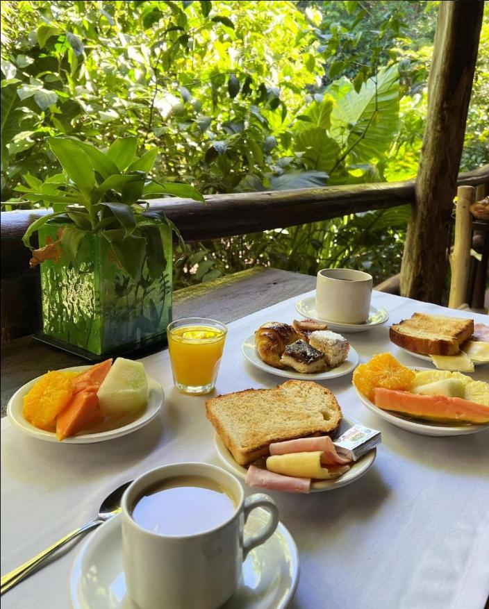 La Aldea De La Selva Lodge