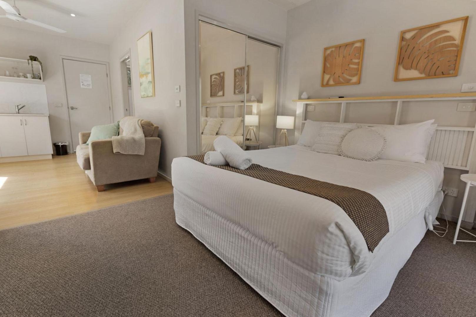Beluga - Waterfront Retreat