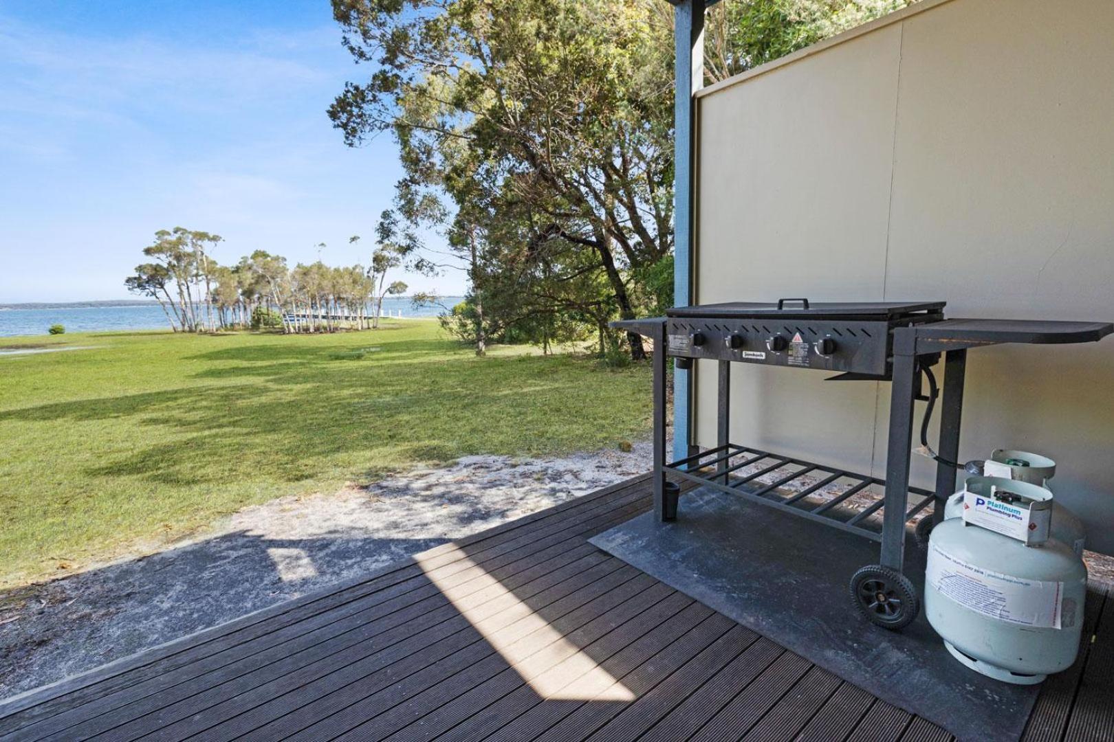 Tarra - Waterfront Retreat