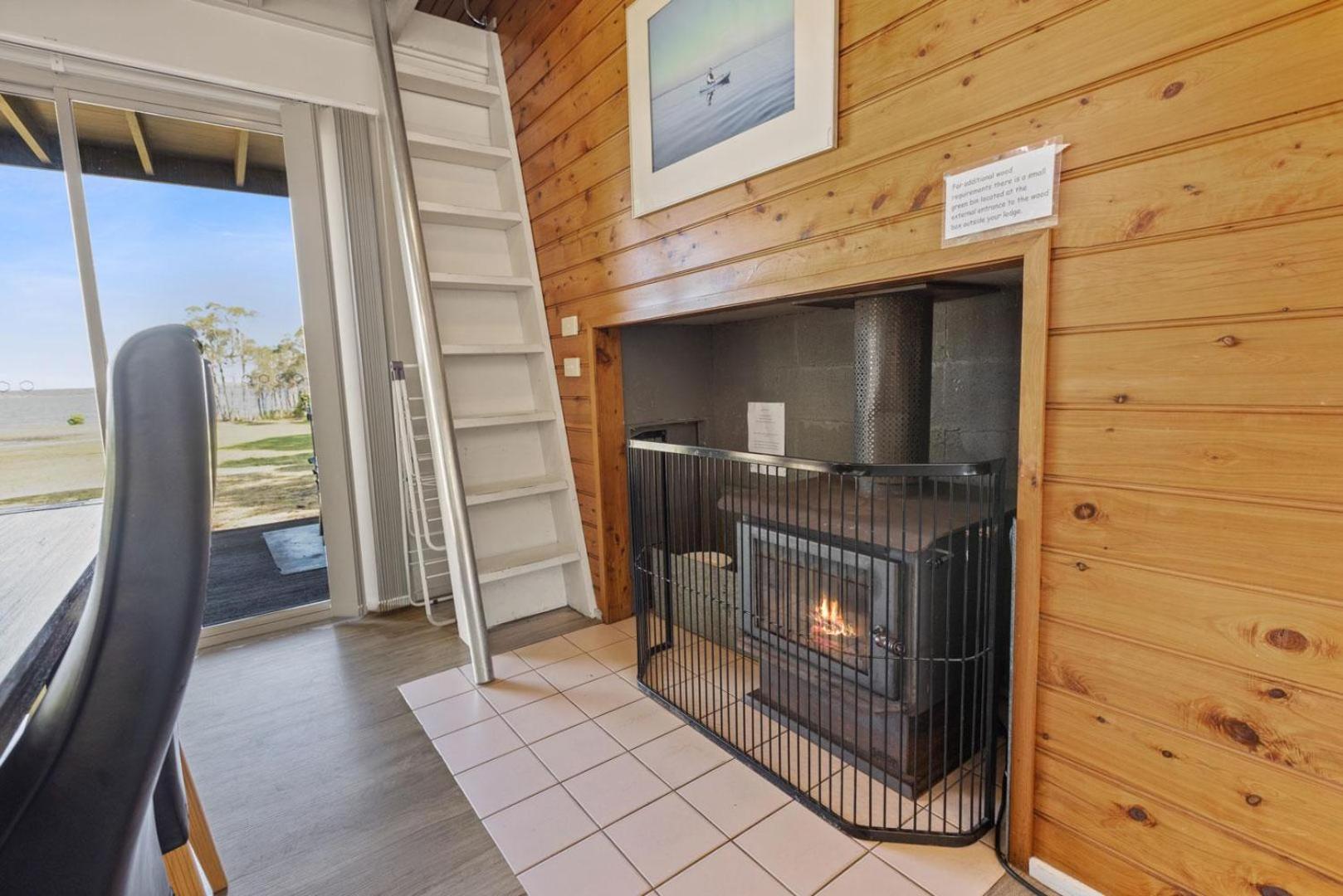 Tarra - Waterfront Retreat
