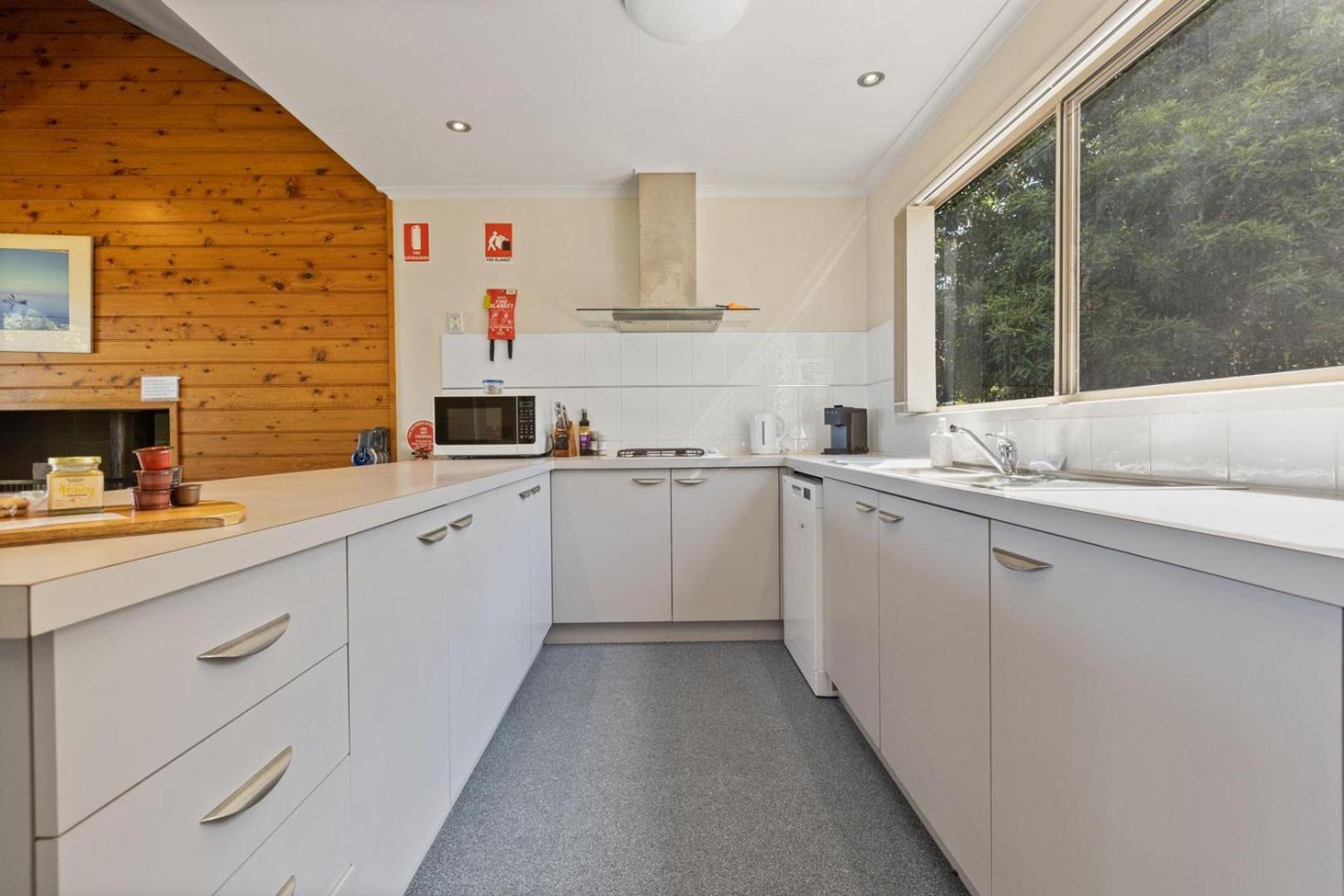 Tarra - Waterfront Retreat