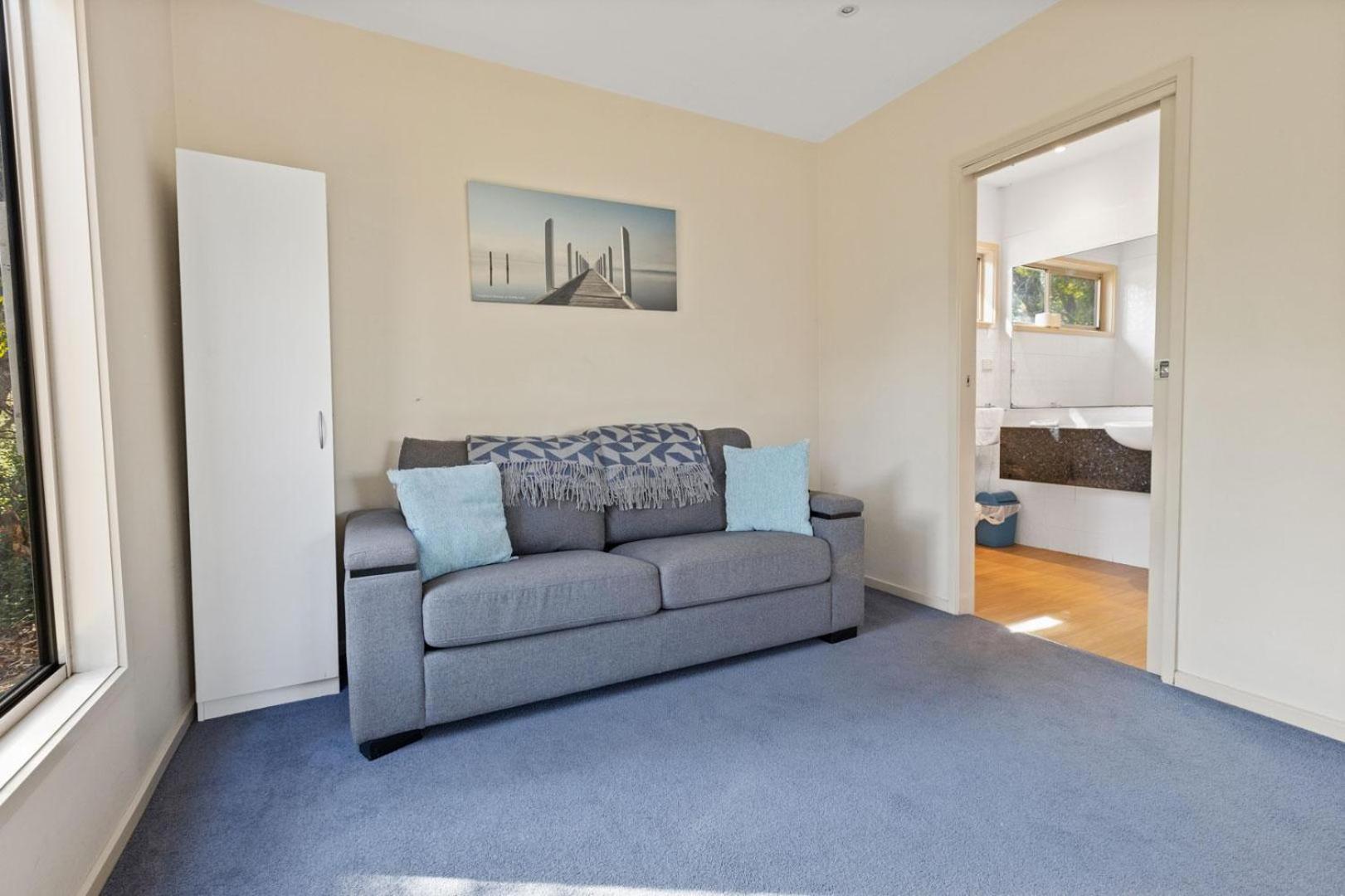 Despatch - Waterfront Retreat