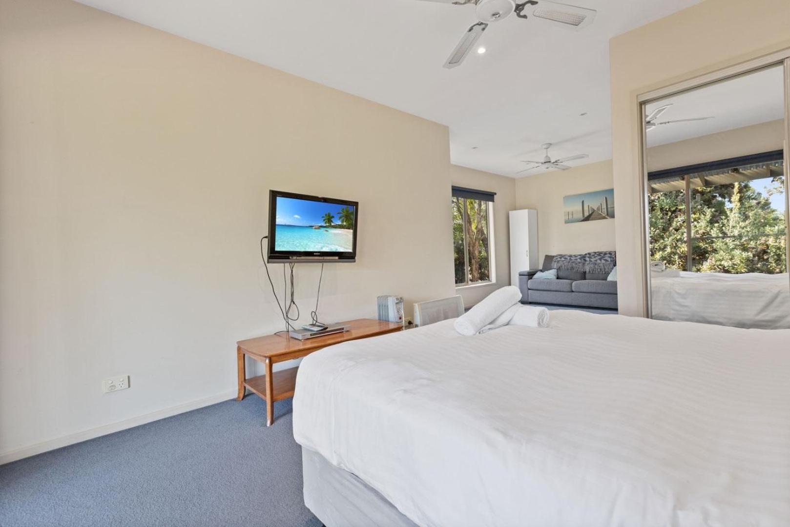 Despatch - Waterfront Retreat