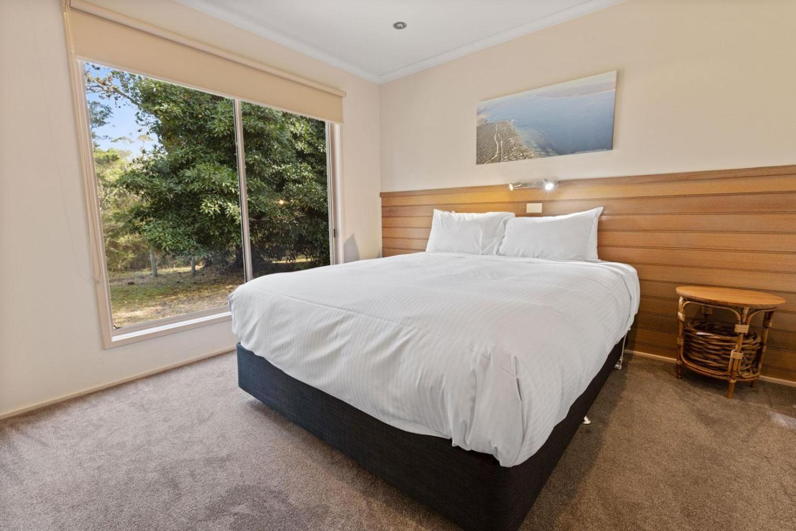 Omeo - Waterfront Retreat