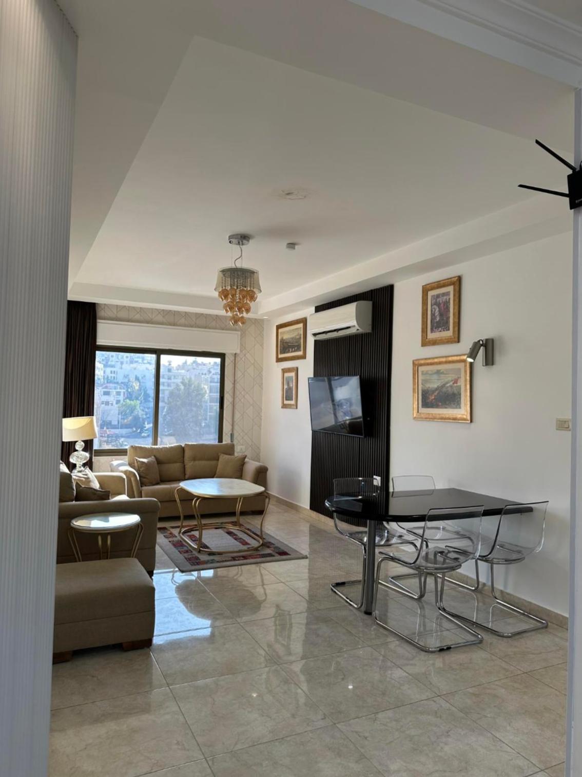 Janty Apartments
